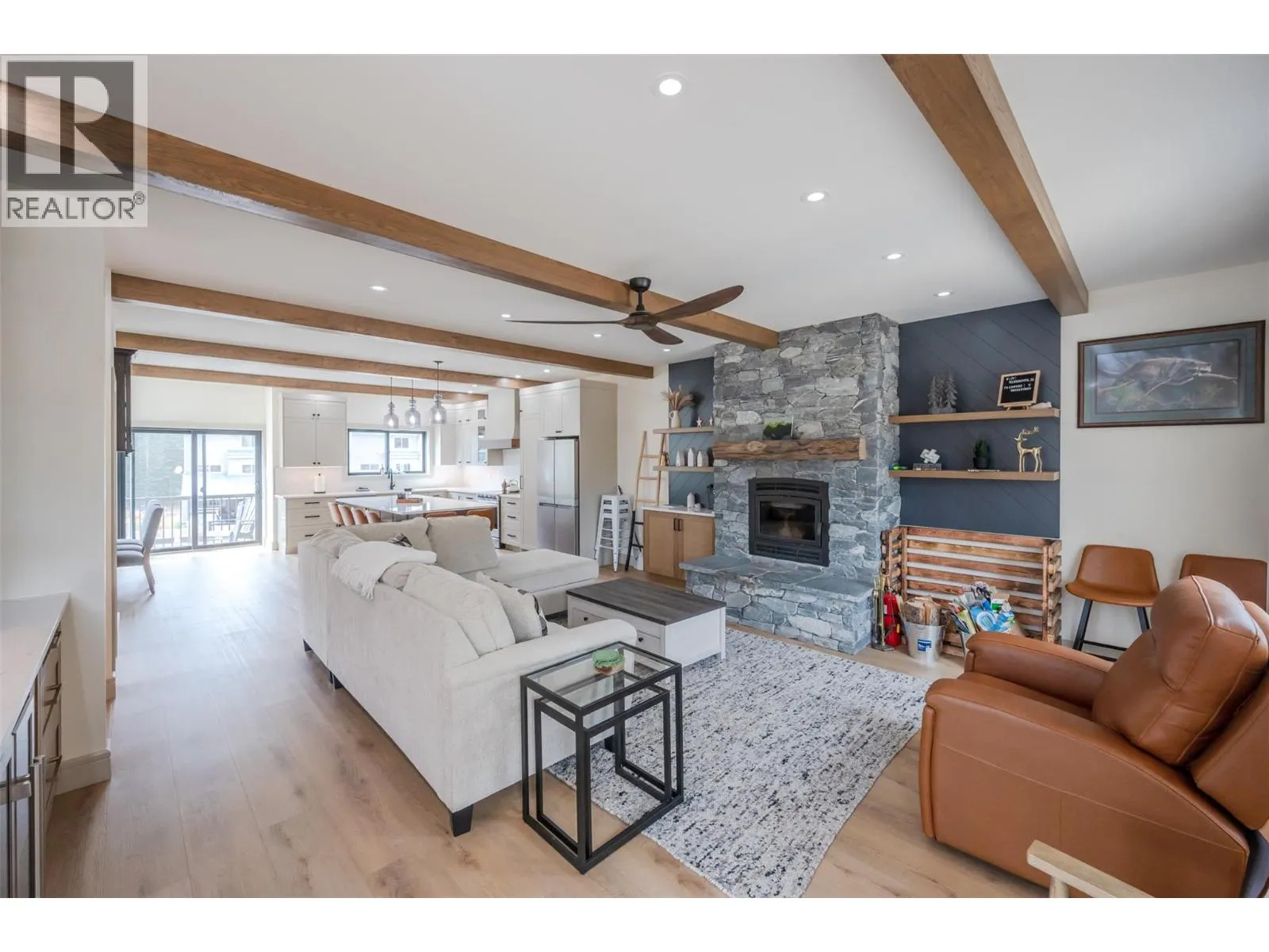 144 CLEARVIEW Crescent Unit# SL1