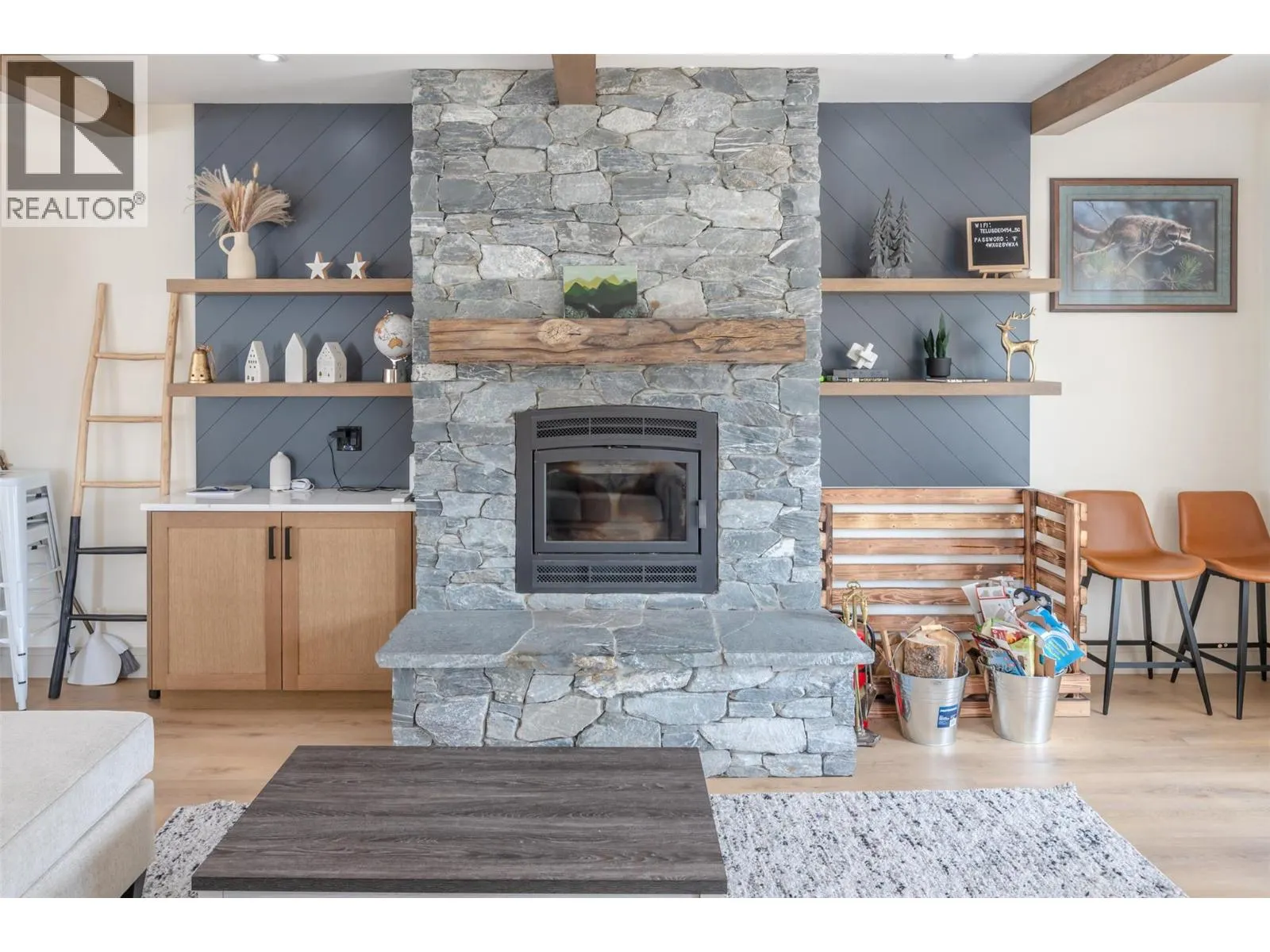 144 CLEARVIEW Crescent Unit# SL1