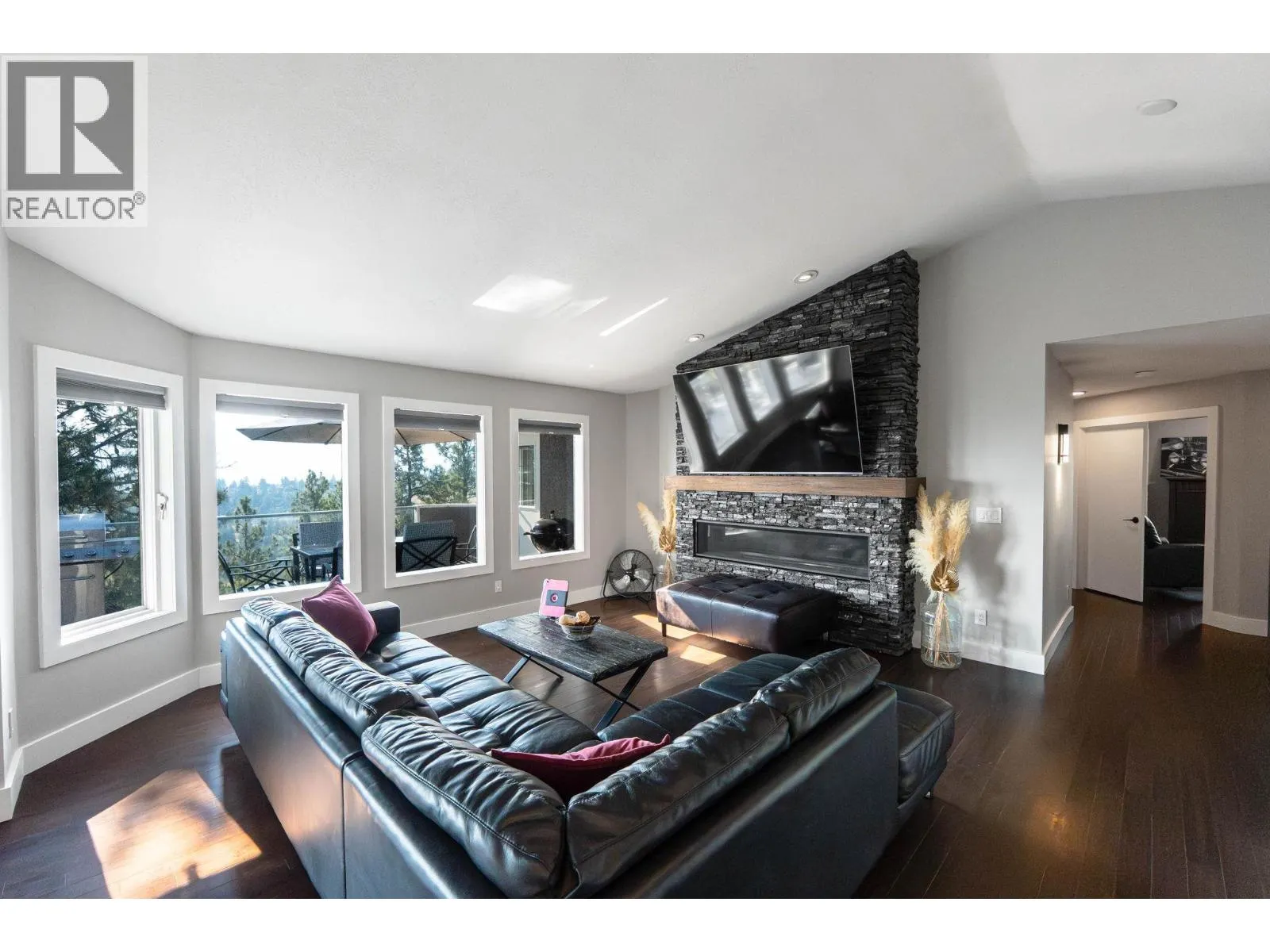 873 Horizon Court