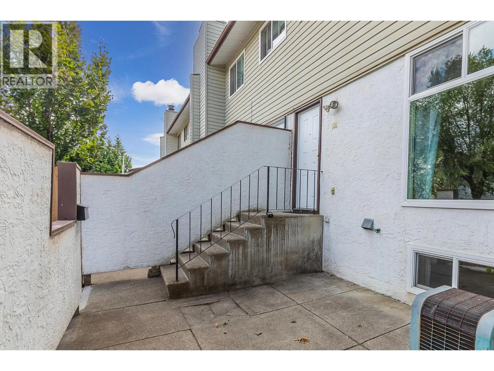 2100 43 Avenue Unit# 101