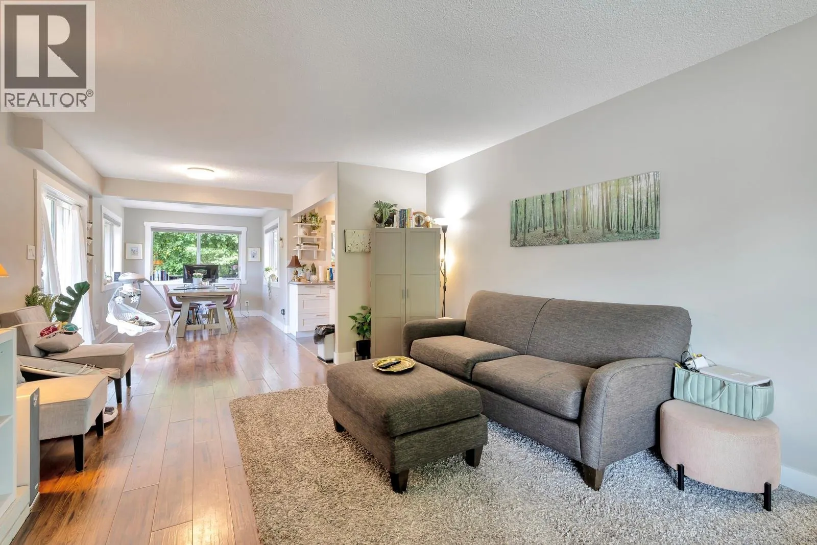 1552 Pinehurst Crescent
