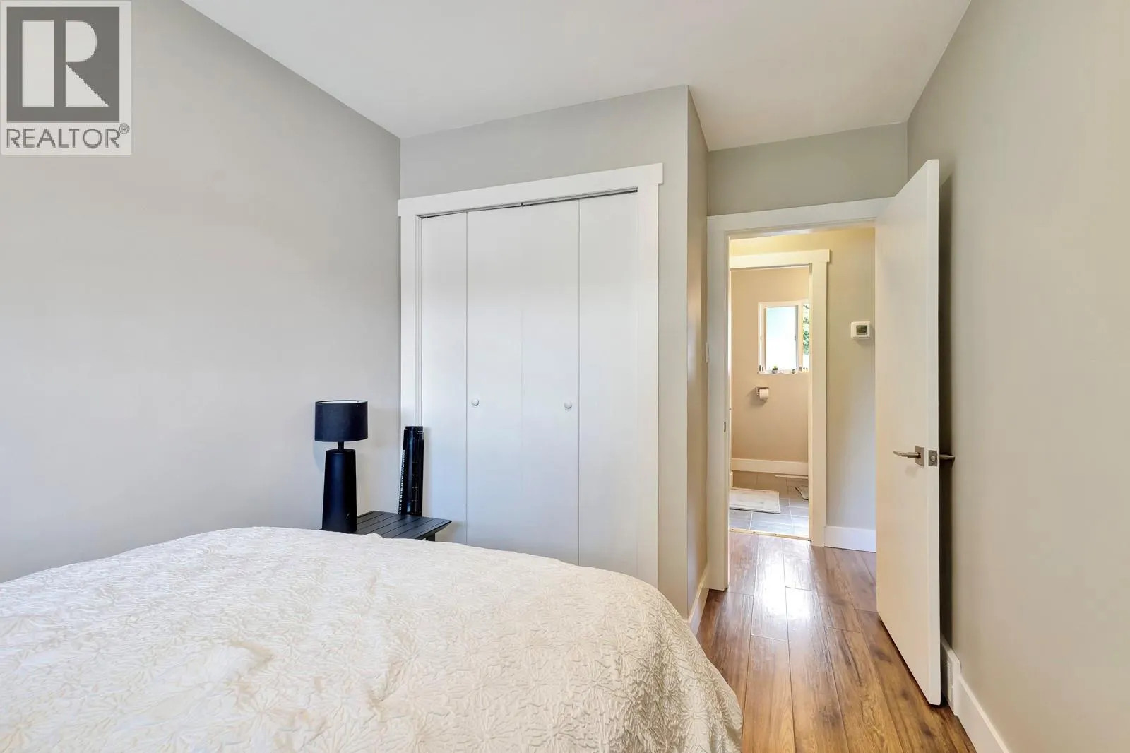 1552 Pinehurst Crescent
