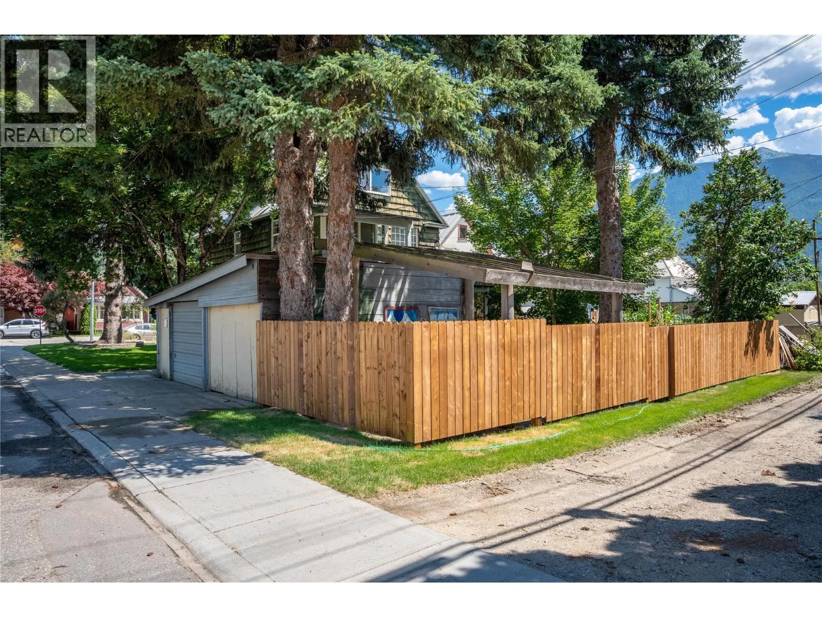 503 Third Street E