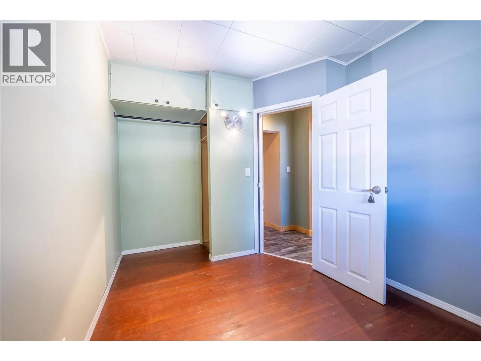 503 Third Street E