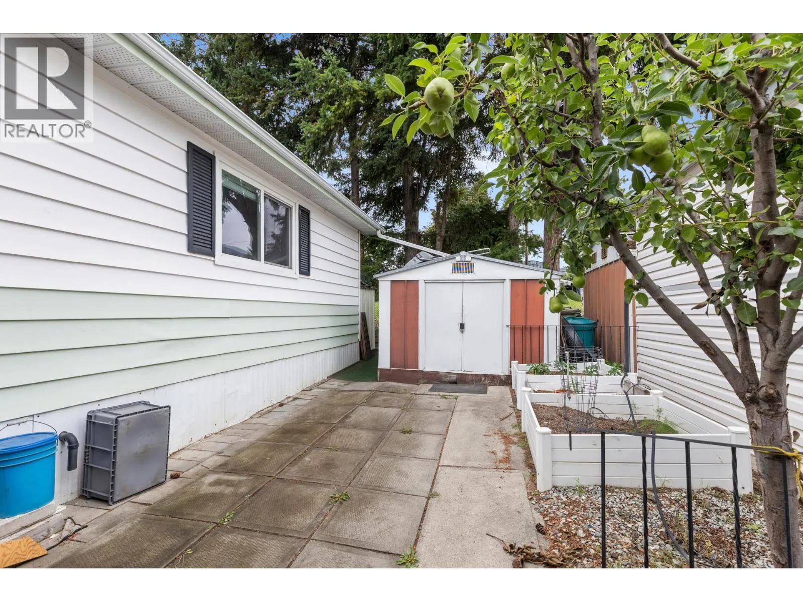1929 97 Highway S Unit# 29
