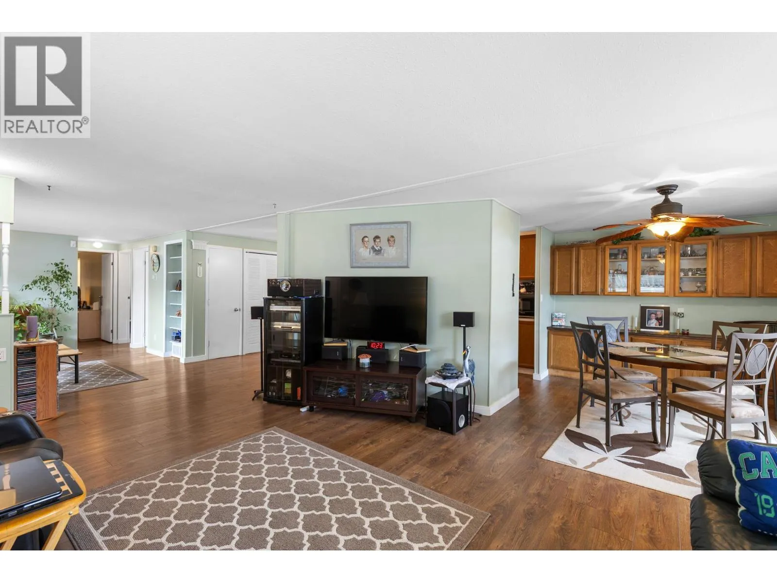1929 97 Highway S Unit# 29