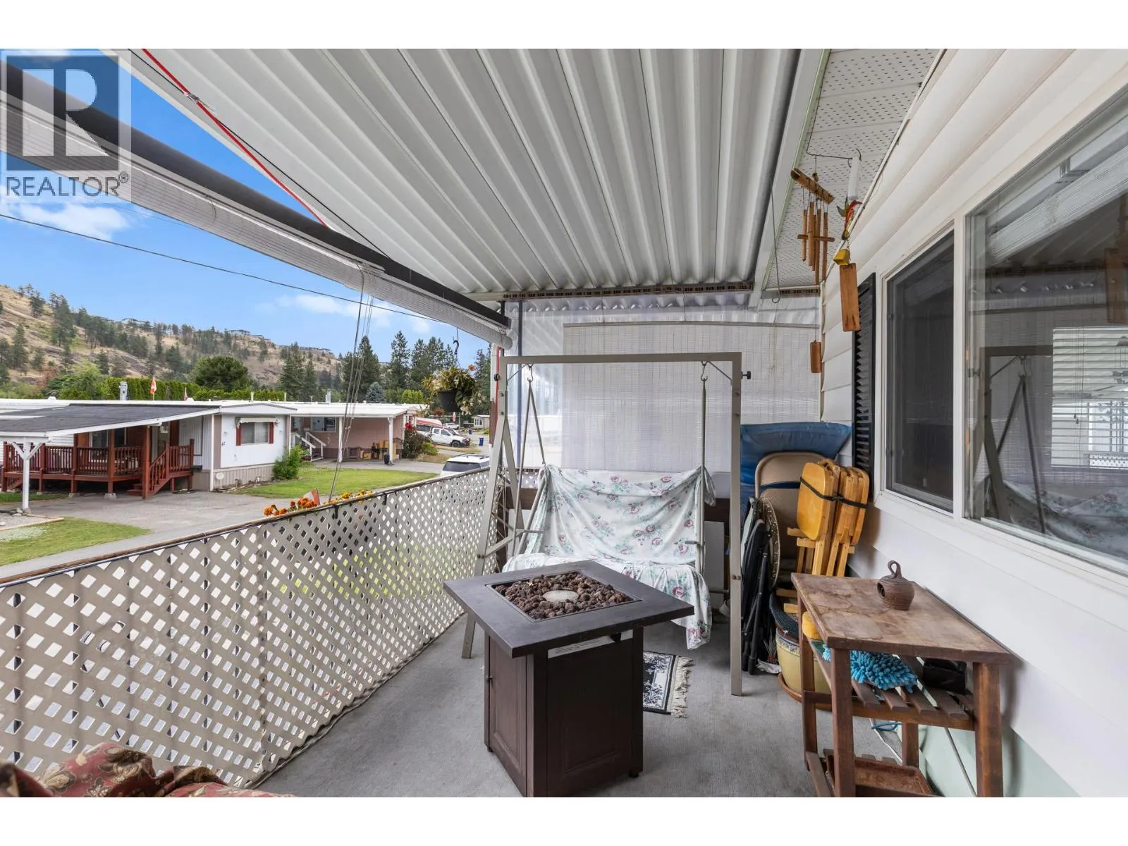 1929 97 Highway S Unit# 29