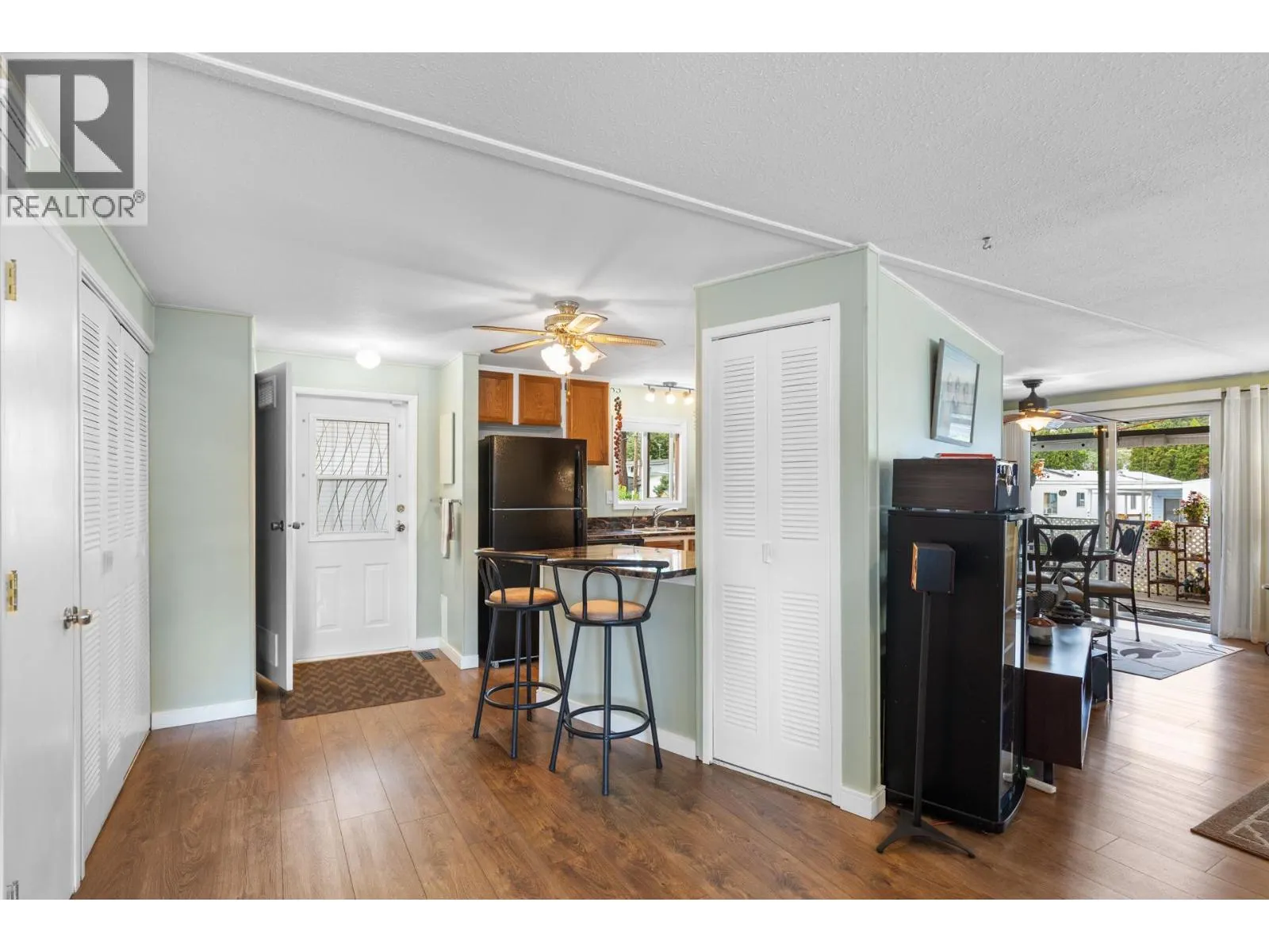 1929 97 Highway S Unit# 29