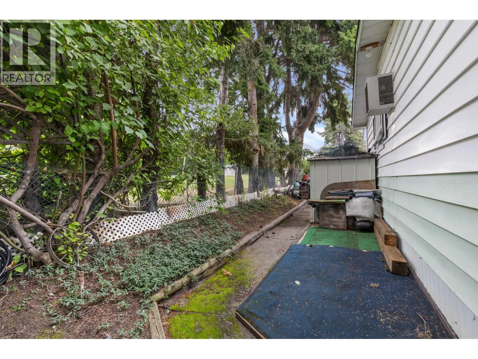 1929 97 Highway S Unit# 29