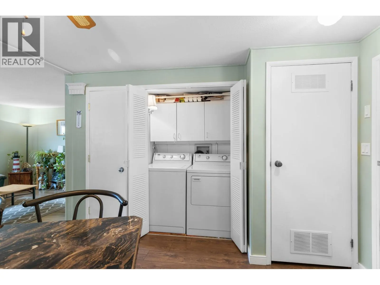 1929 97 Highway S Unit# 29