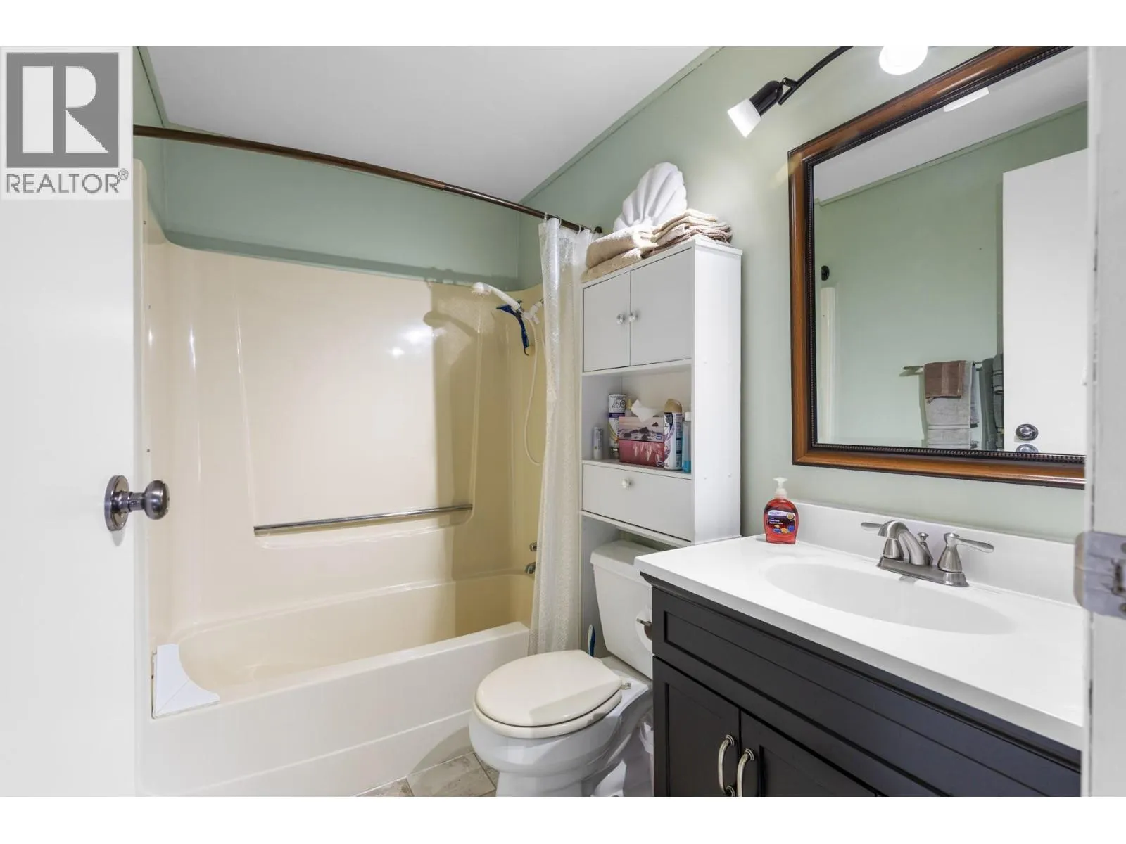 1929 97 Highway S Unit# 29