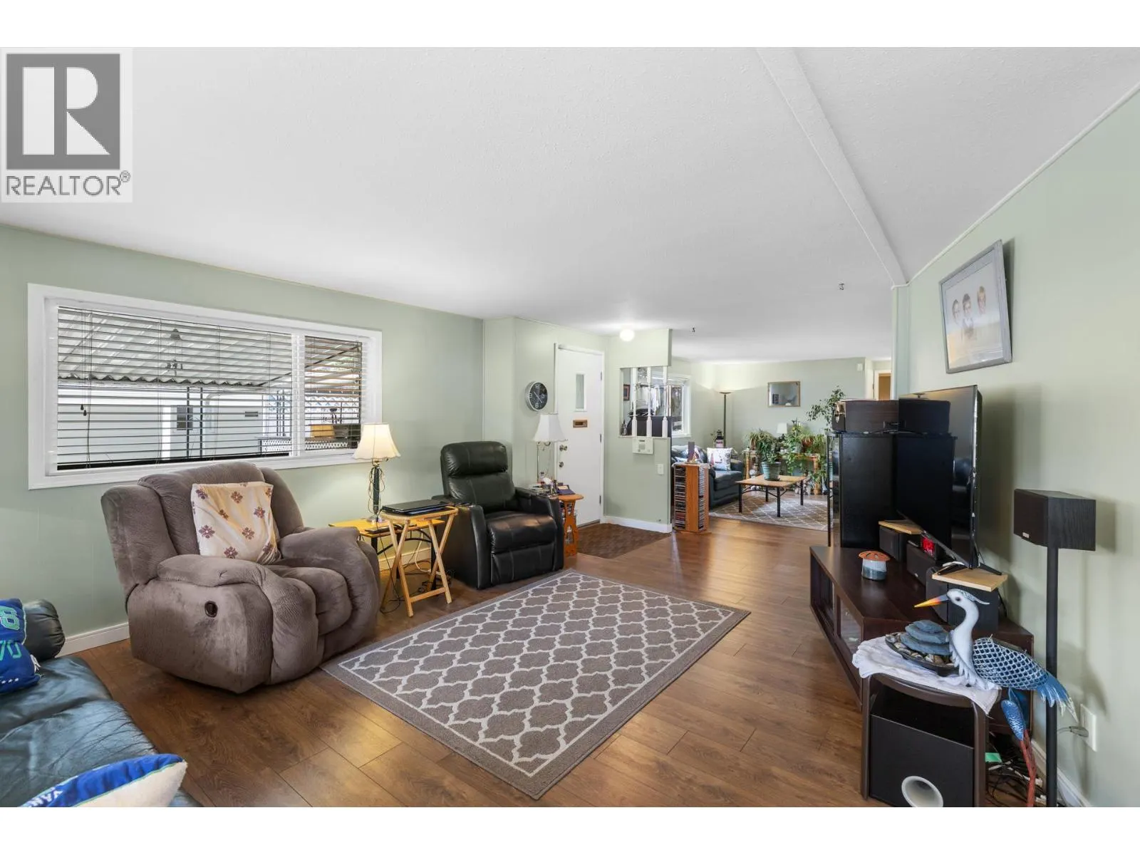 1929 97 Highway S Unit# 29