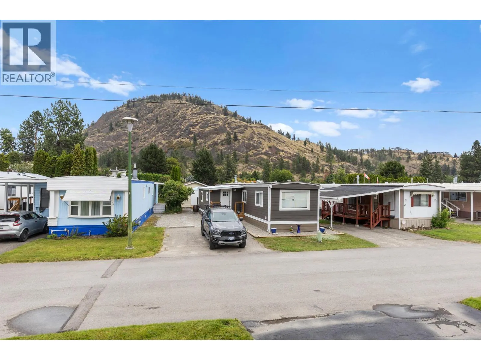 1929 97 Highway S Unit# 29