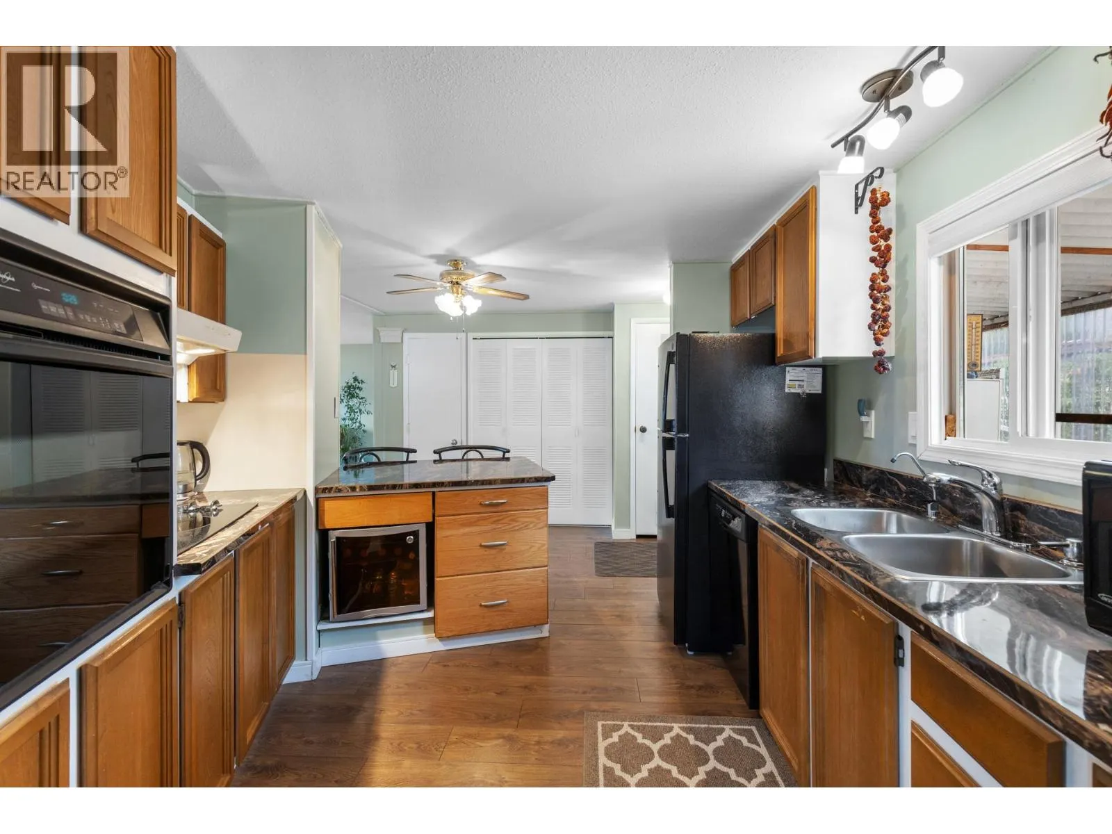 1929 97 Highway S Unit# 29