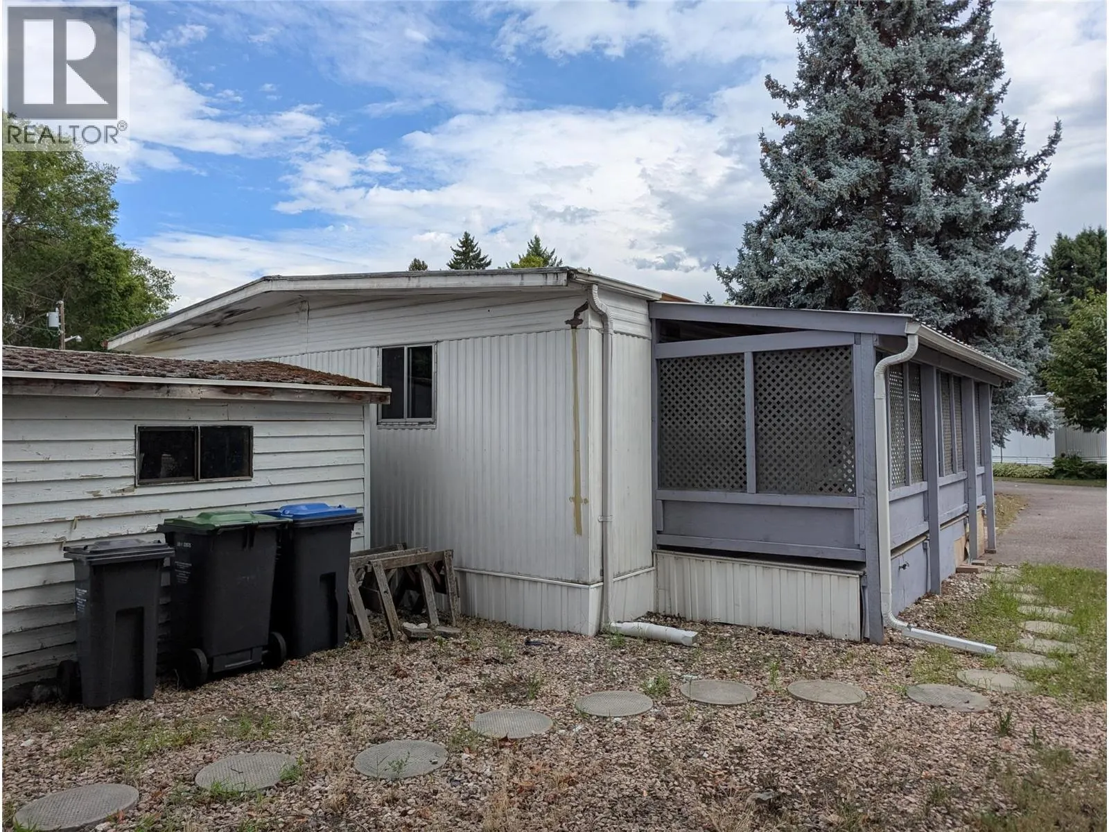 3535 Casorso Road Unit# 40