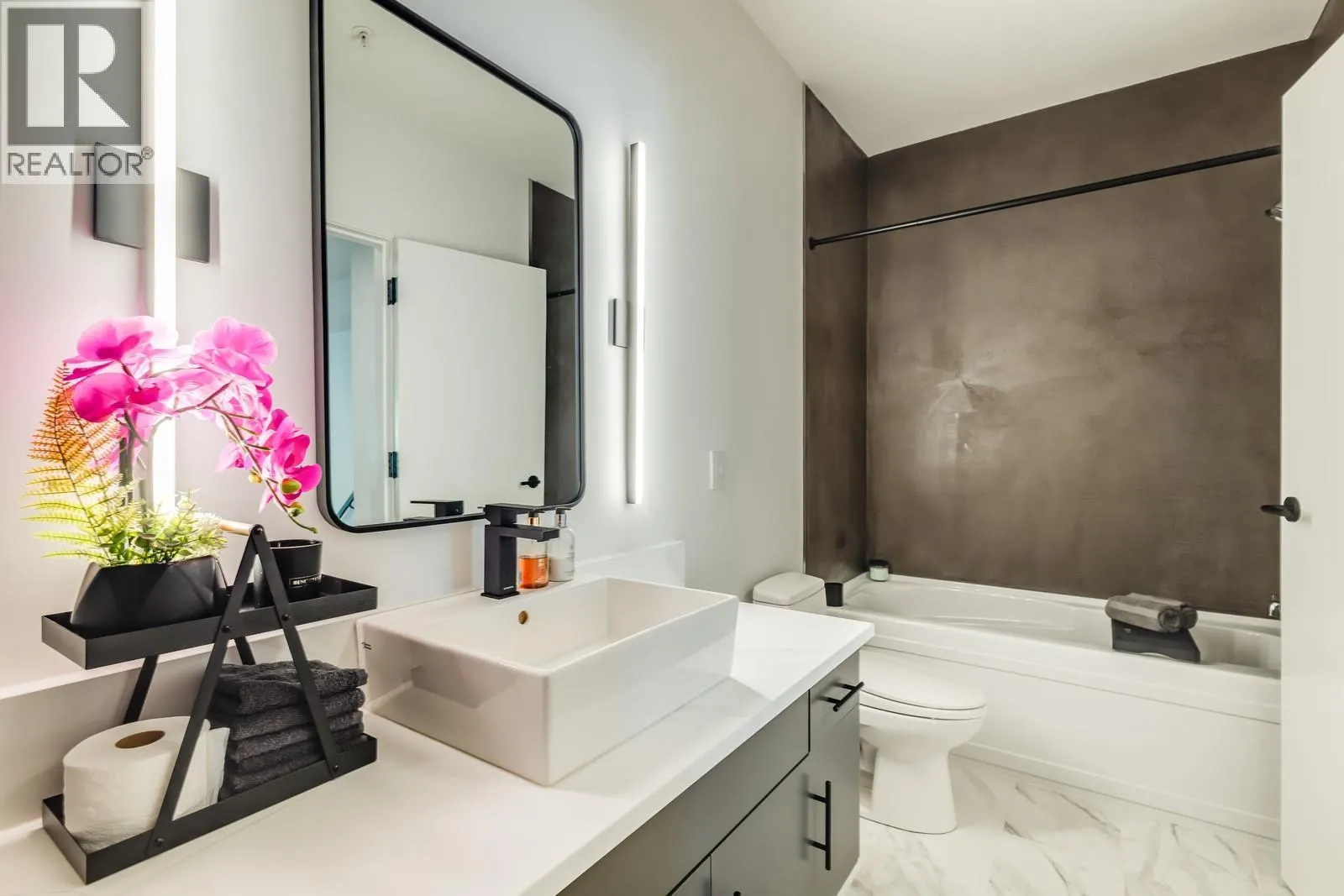 1495 Graham Street Unit# 124