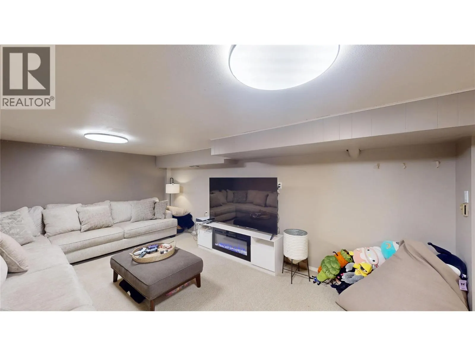 709 9th Street S