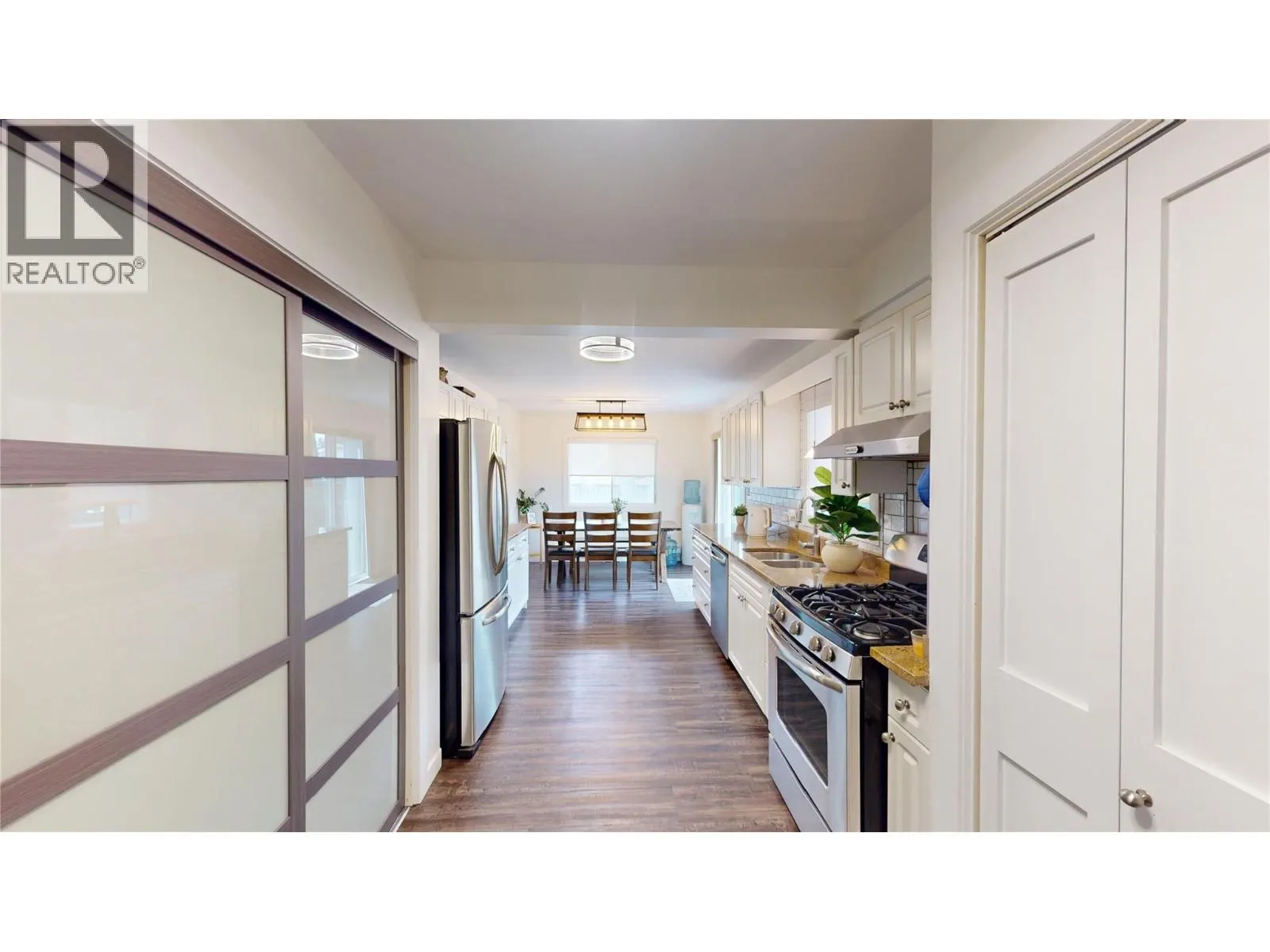 709 9th Street S