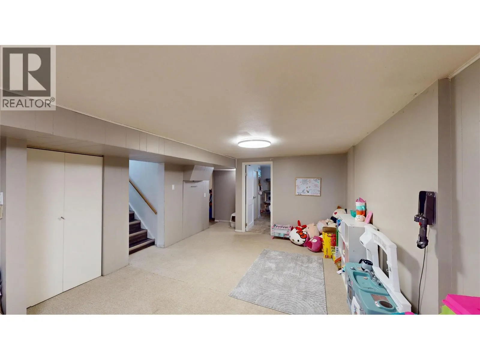 709 9th Street S