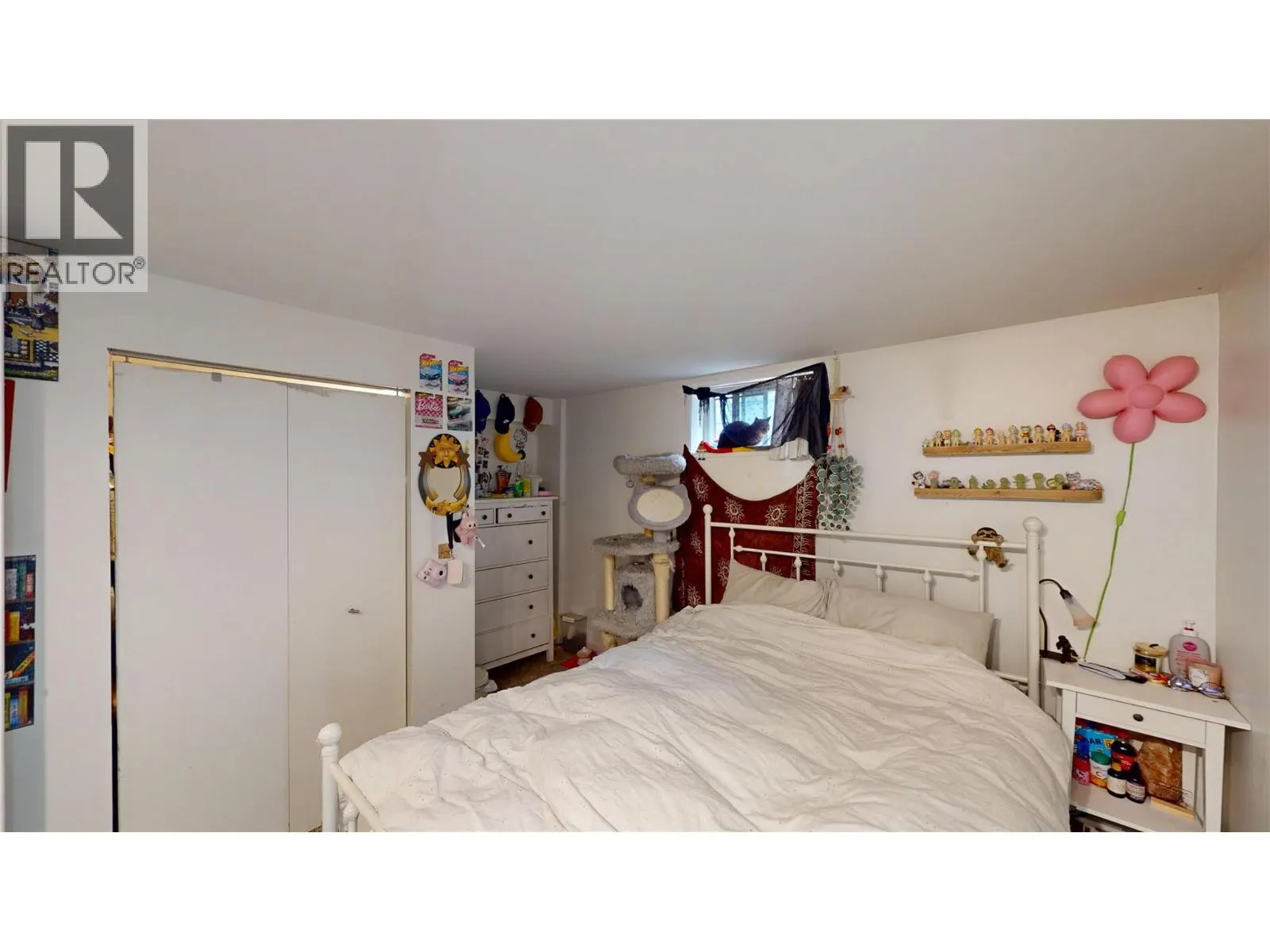 709 9th Street S