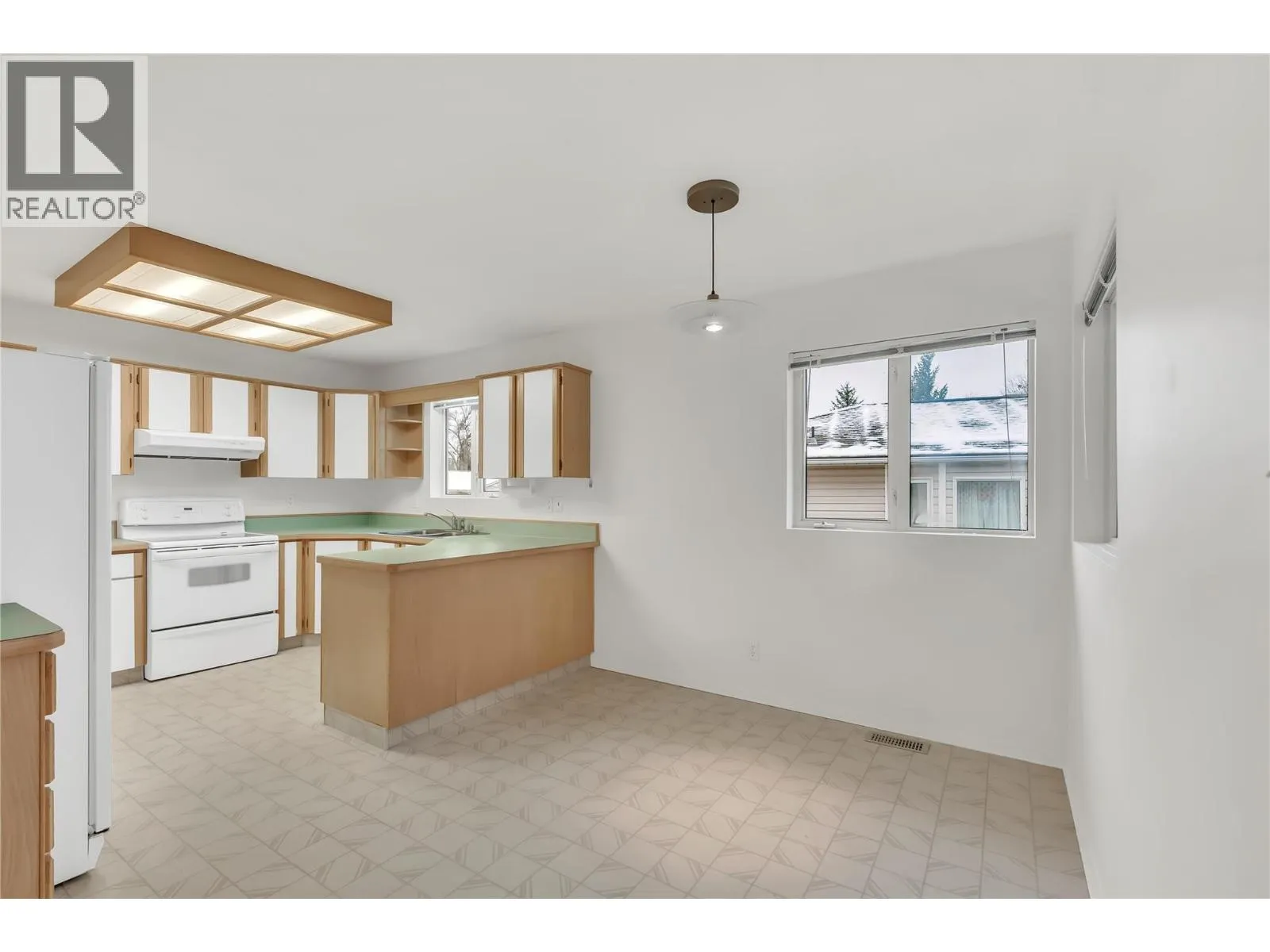 17017 SNOW Avenue Unit# 24