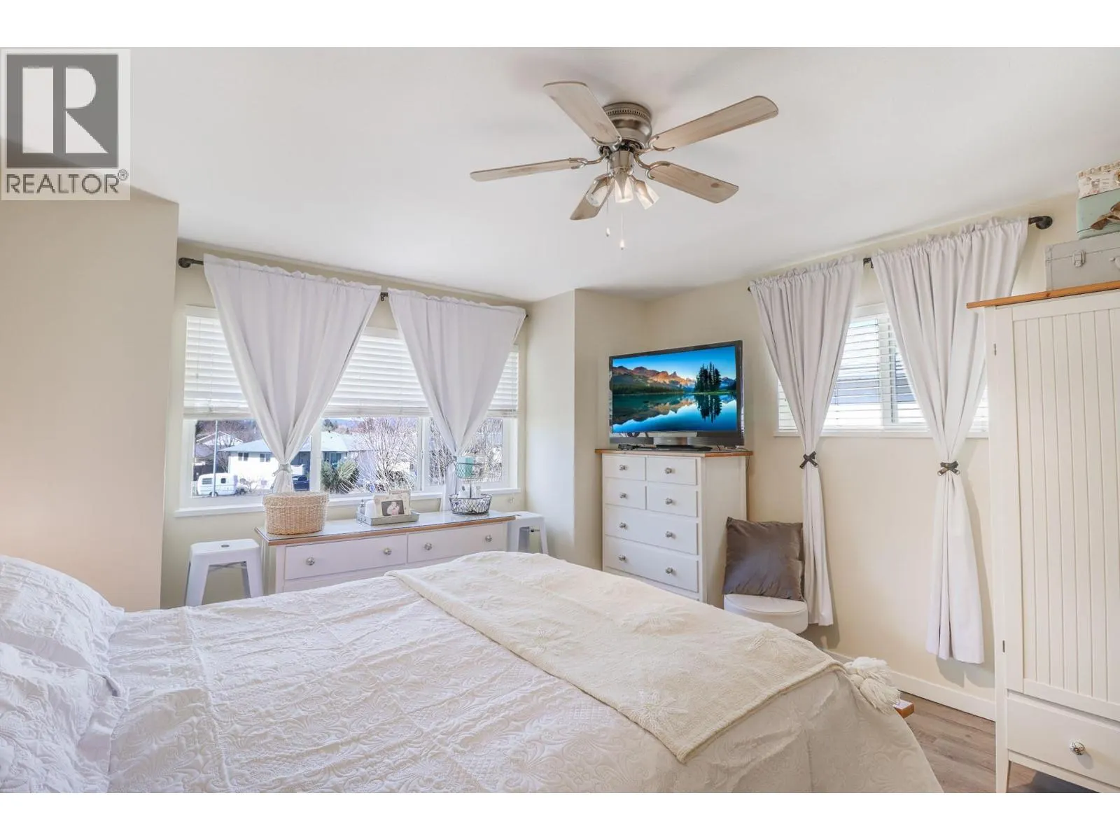 B-2516 MCLEARY Crescent N