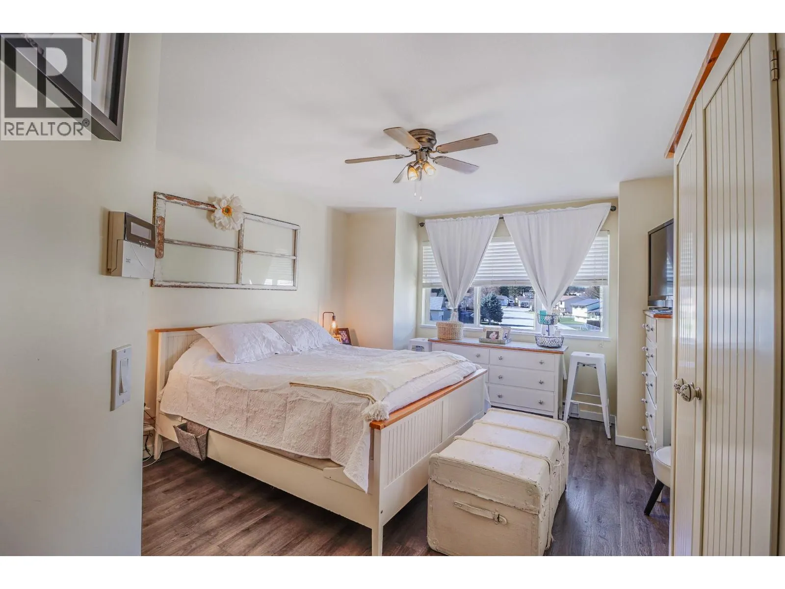 B-2516 MCLEARY Crescent N
