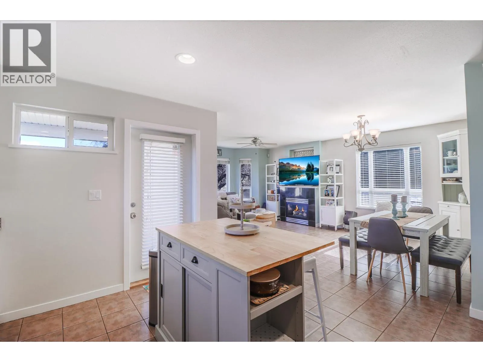 B-2516 MCLEARY Crescent N