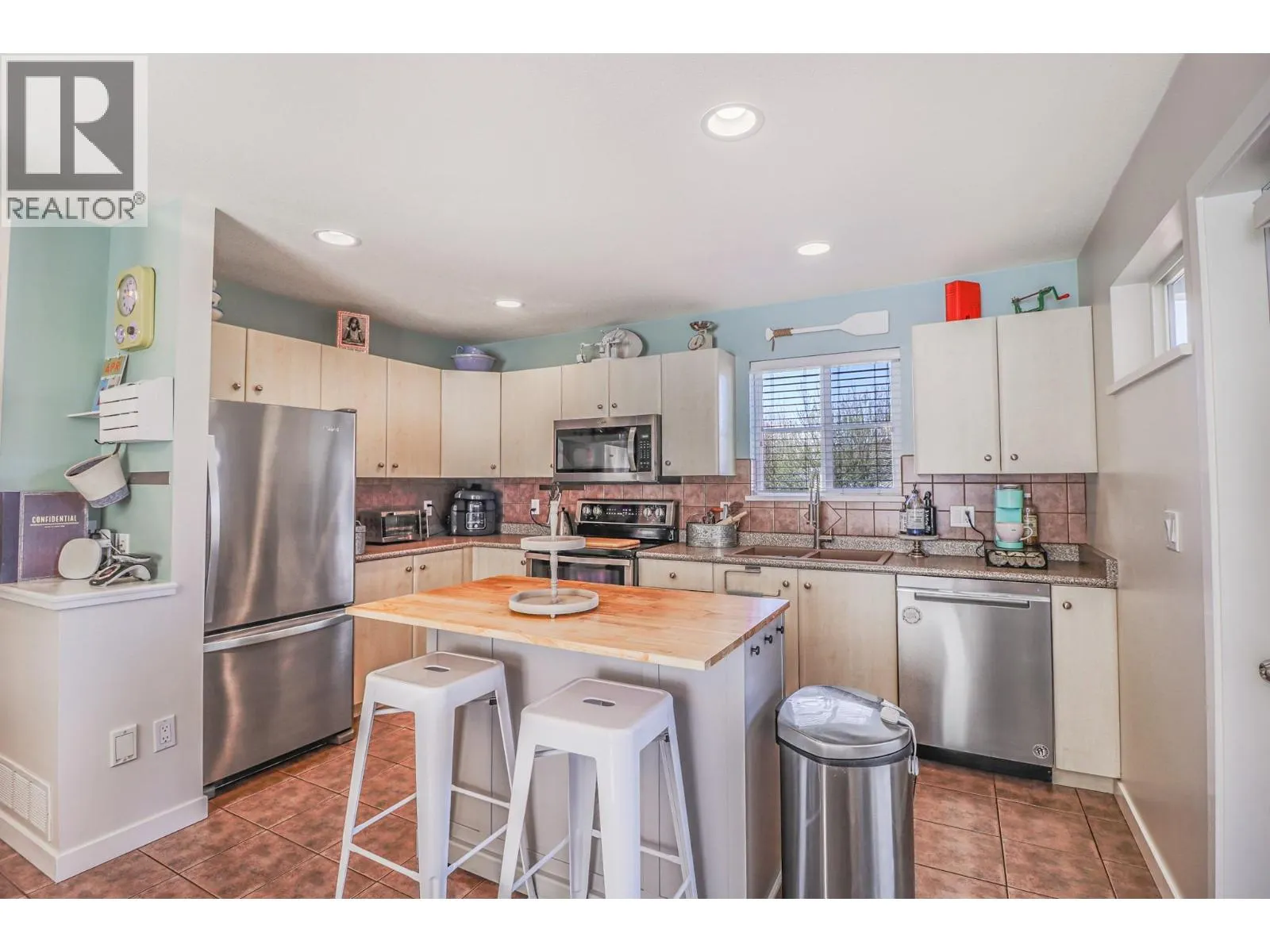 B-2516 MCLEARY Crescent N