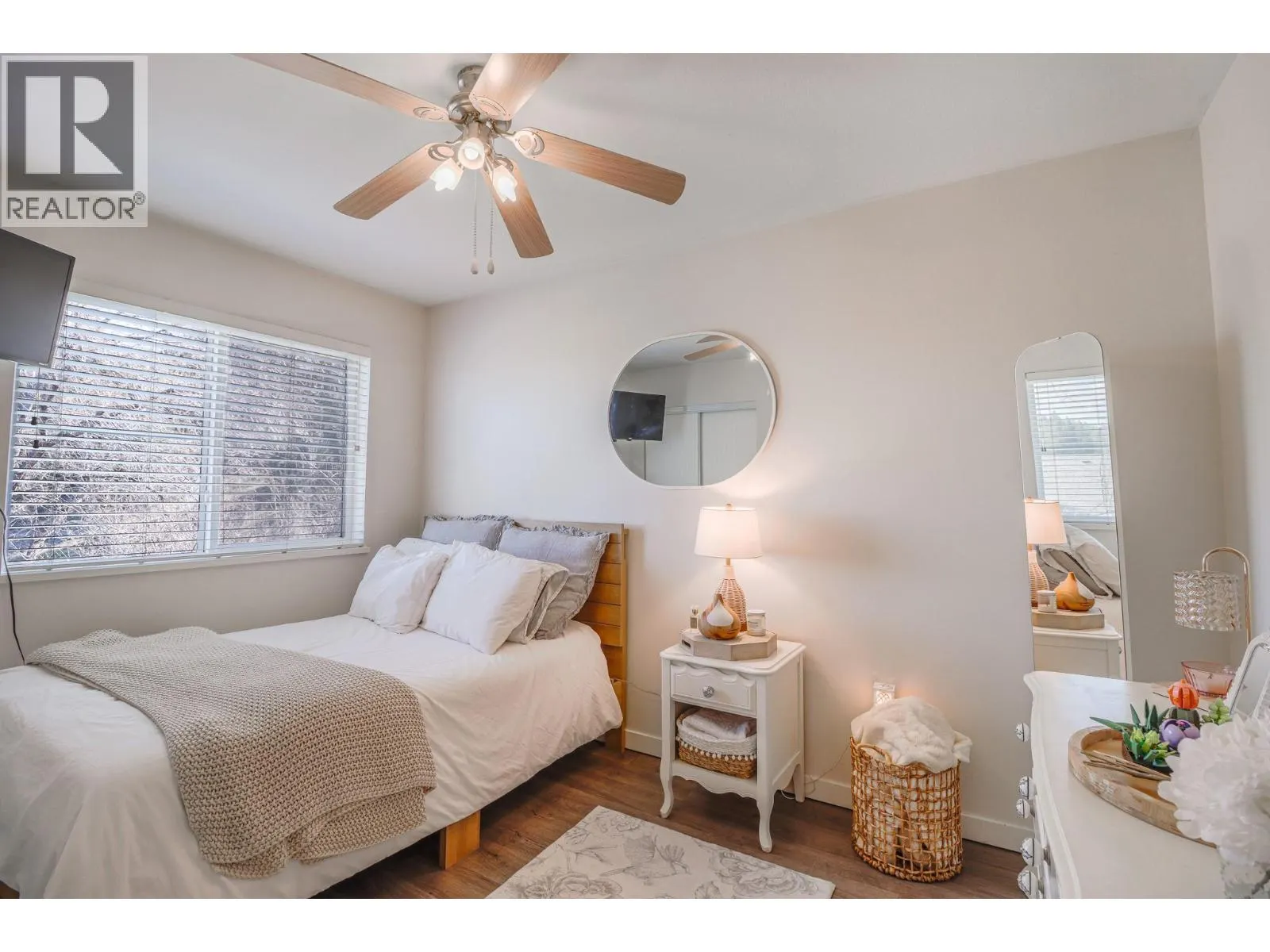 B-2516 MCLEARY Crescent N