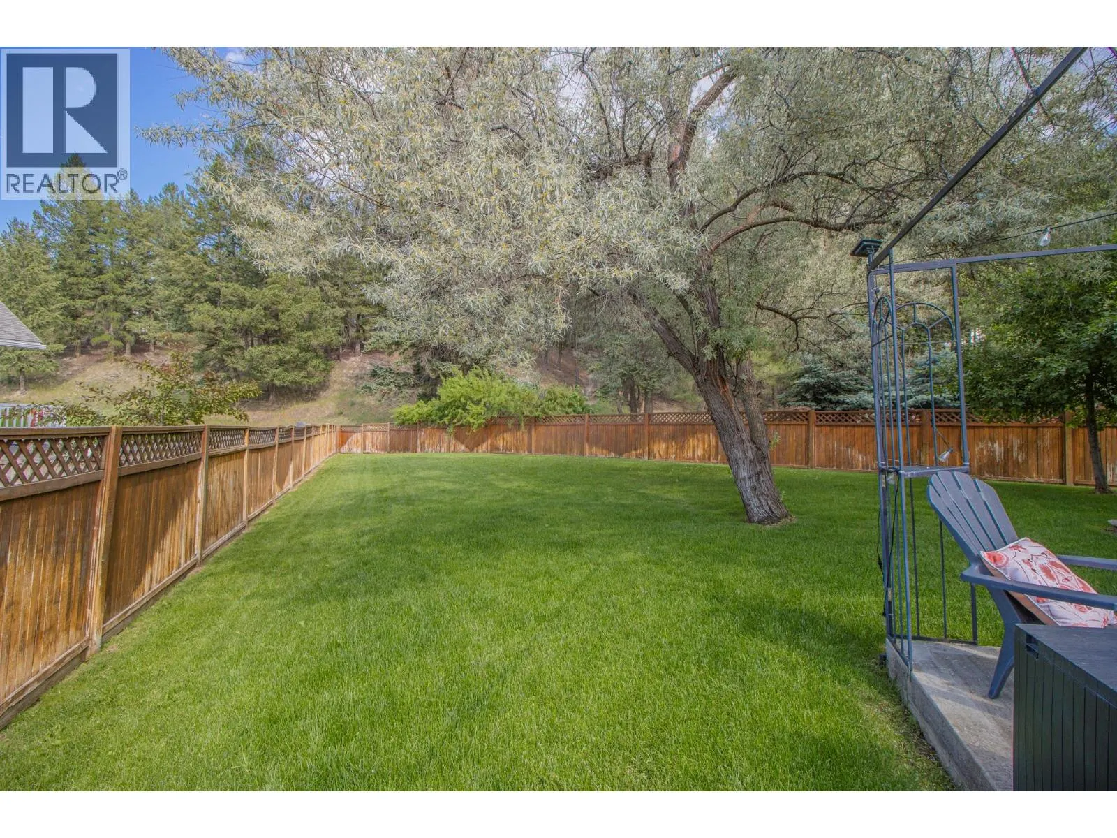 B-2516 MCLEARY Crescent N