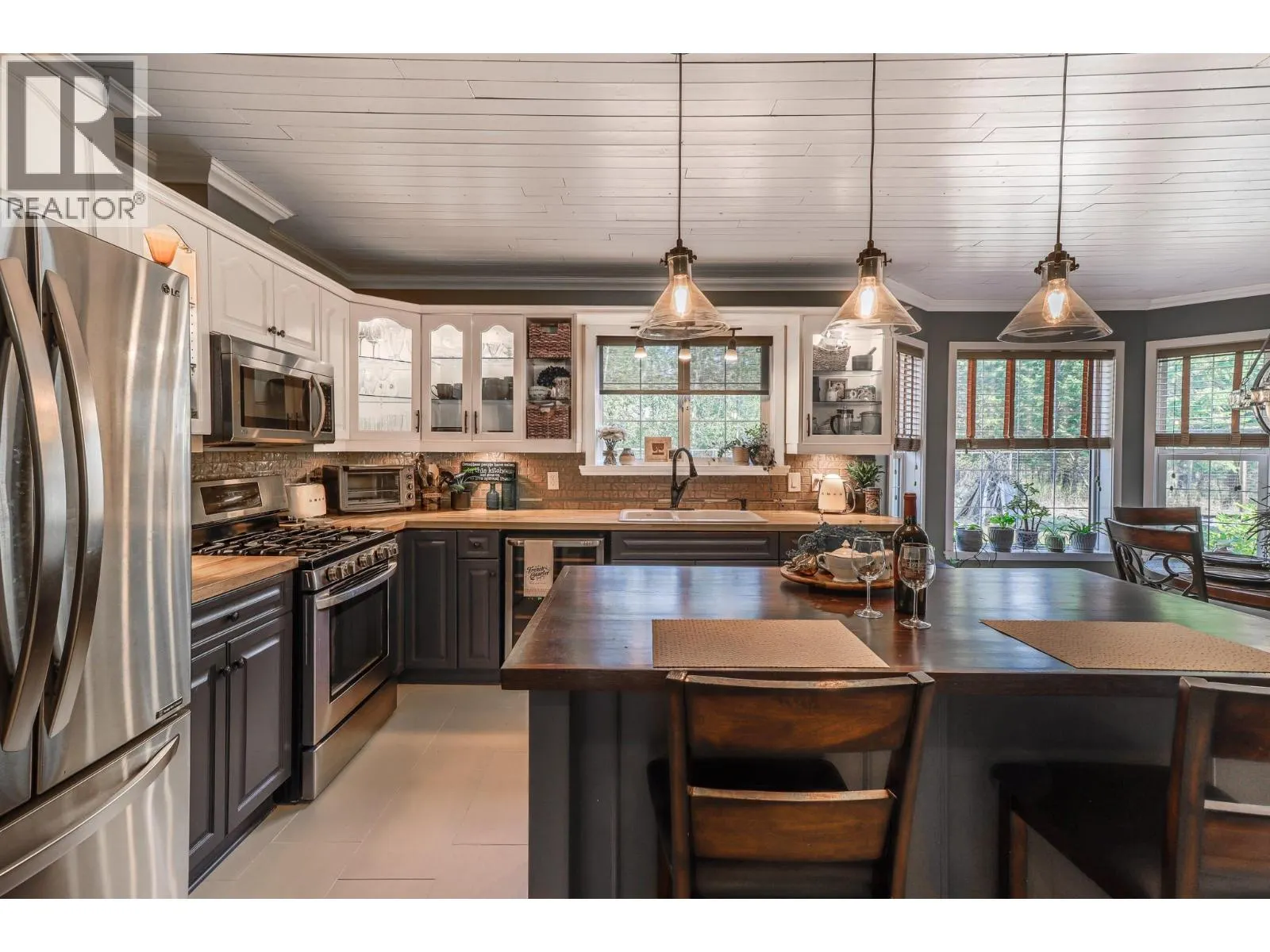 512 WILDWOOD Drive