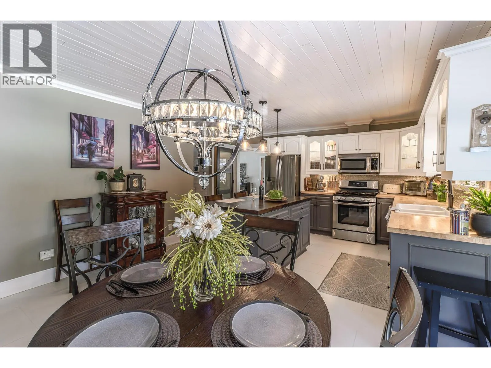 512 WILDWOOD Drive