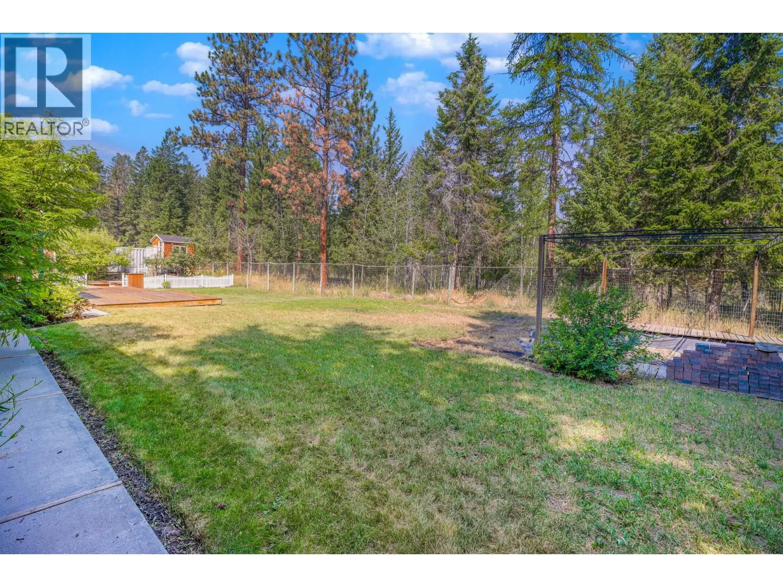 512 WILDWOOD Drive