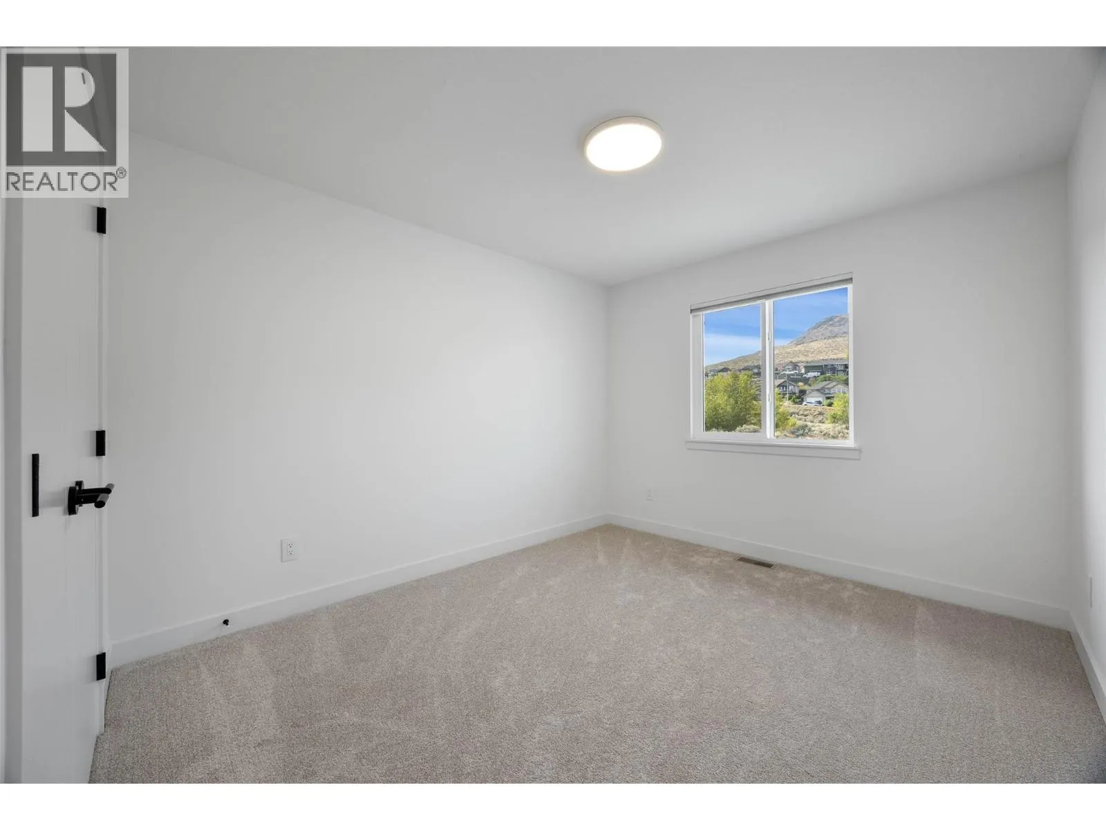 2050 Grasslands Boulevard Unit# 147