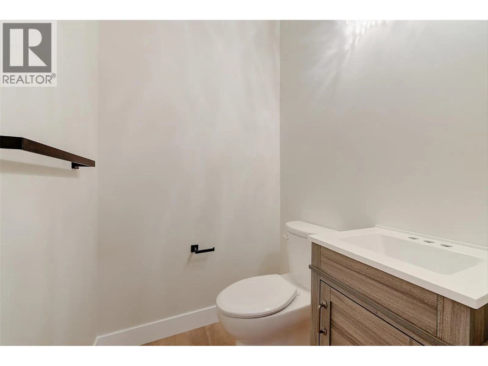 732 Coopland Crescent Unit# 4