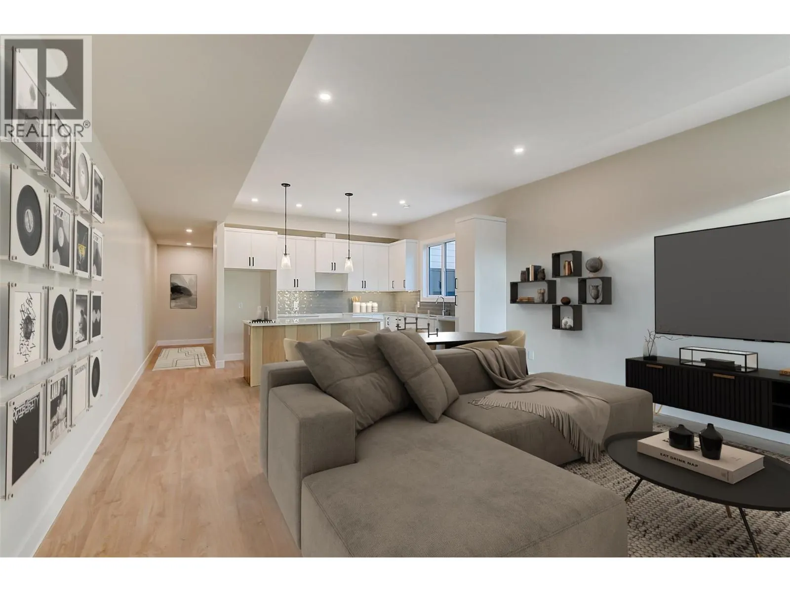 732 Coopland Crescent Unit# 4