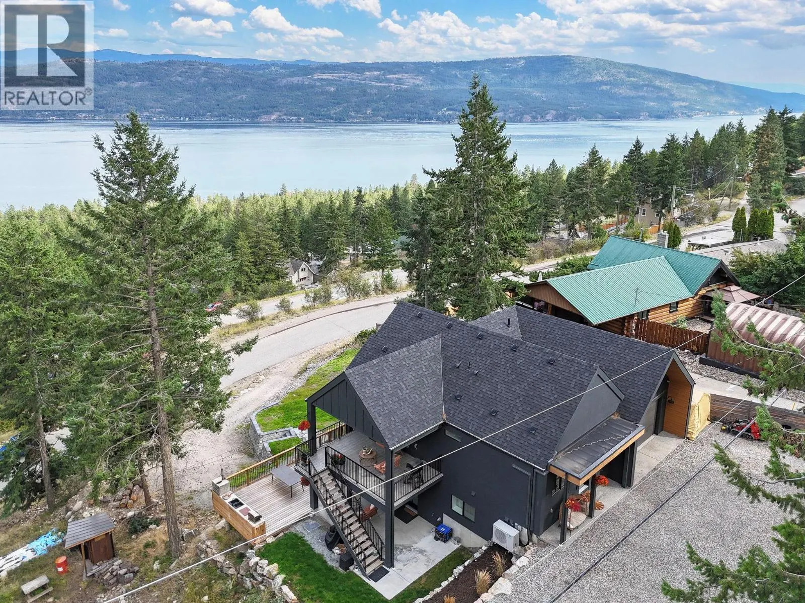10 Valley Drive