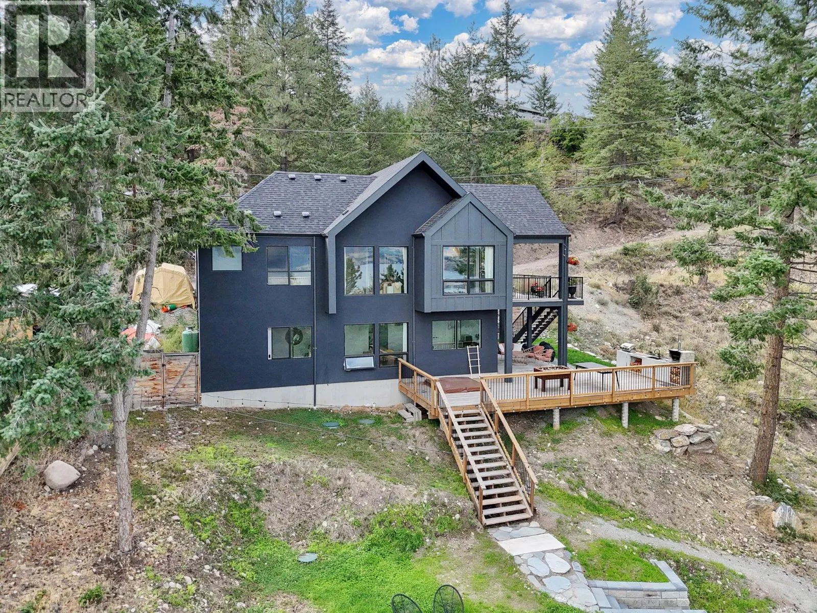 10 Valley Drive
