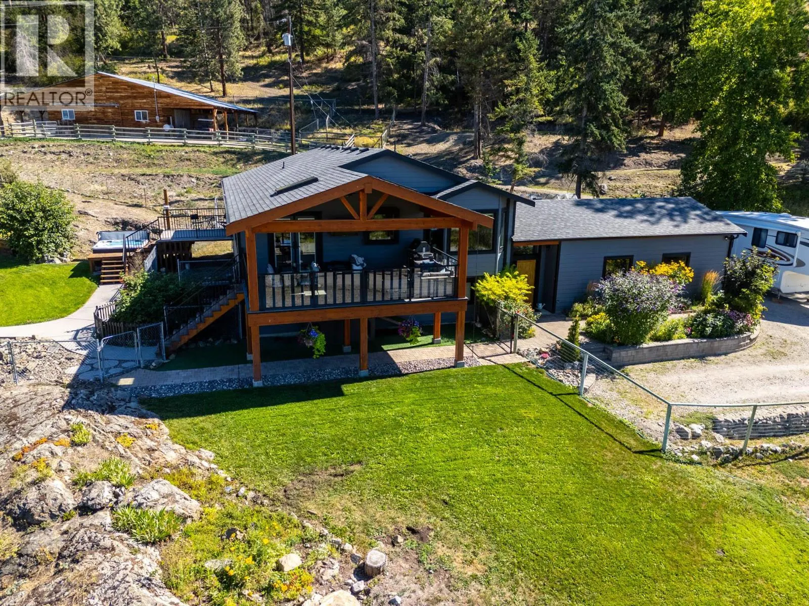 6025 Farmers Drive