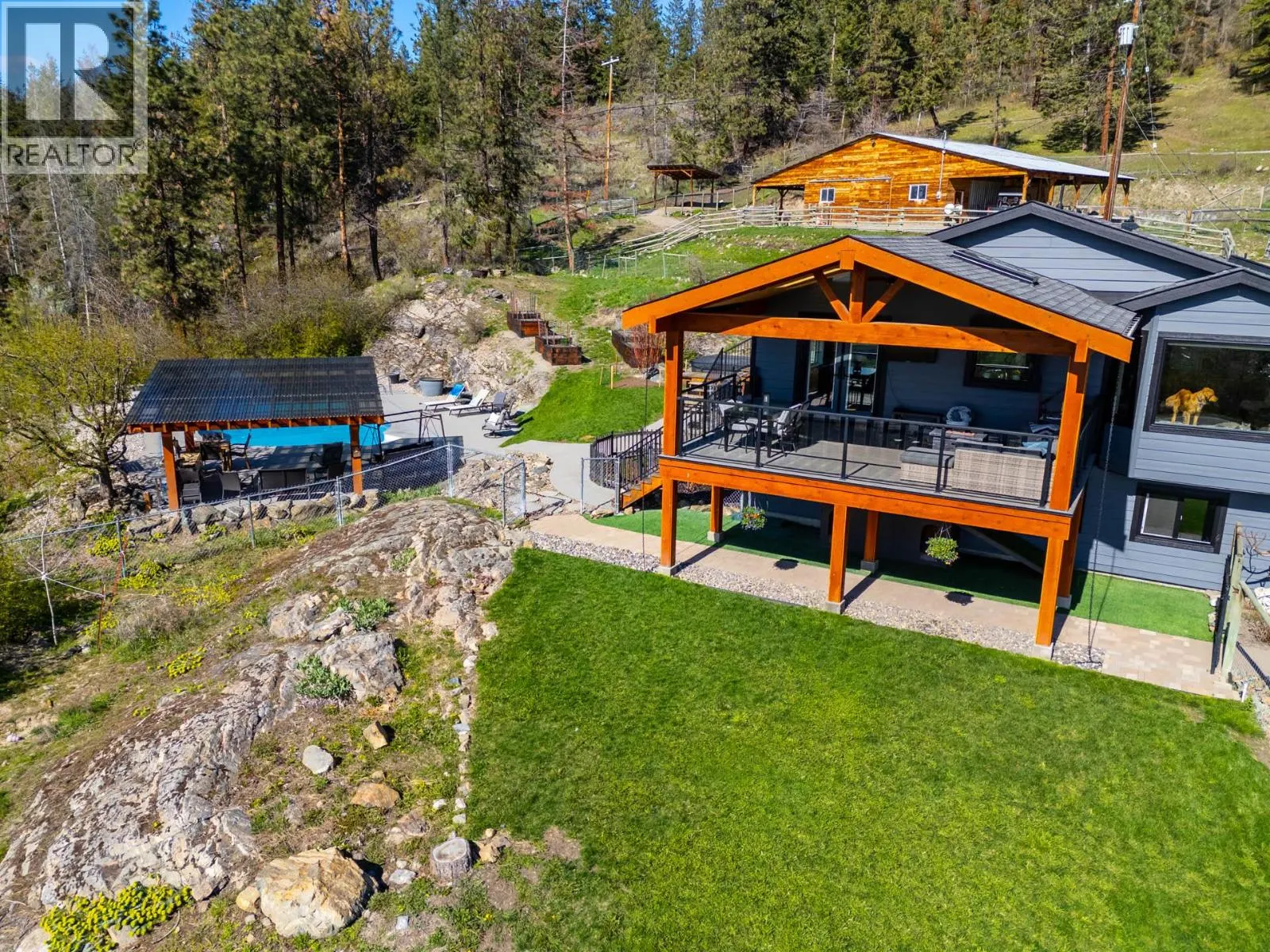 6025 Farmers Drive