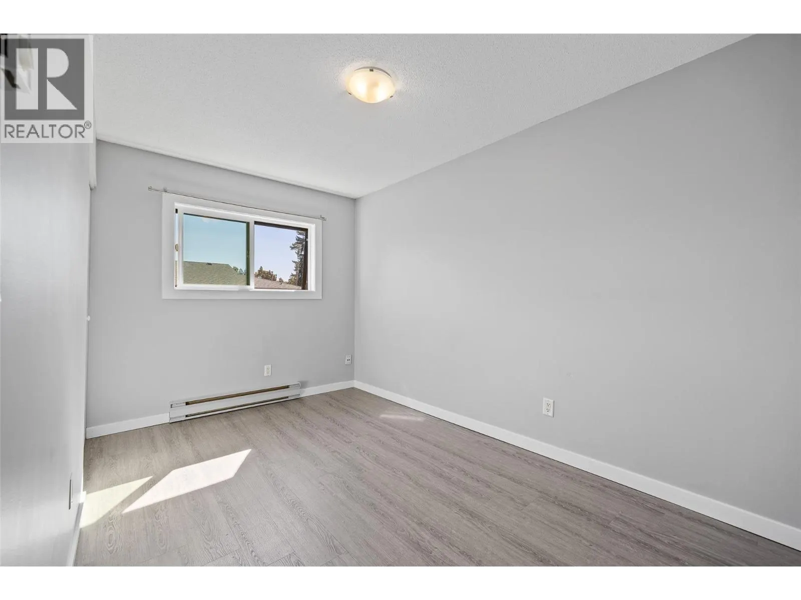 1283 Bernard Avenue Unit# 4
