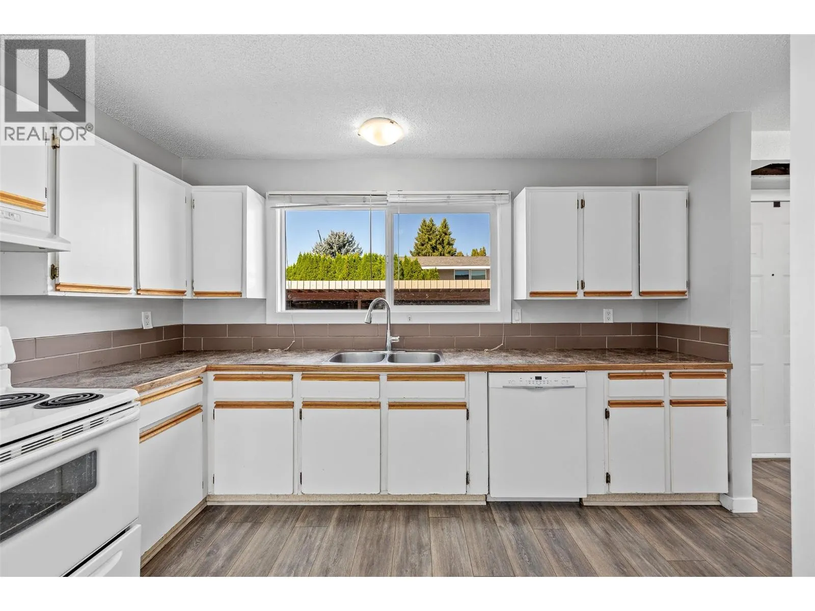 1283 Bernard Avenue Unit# 4
