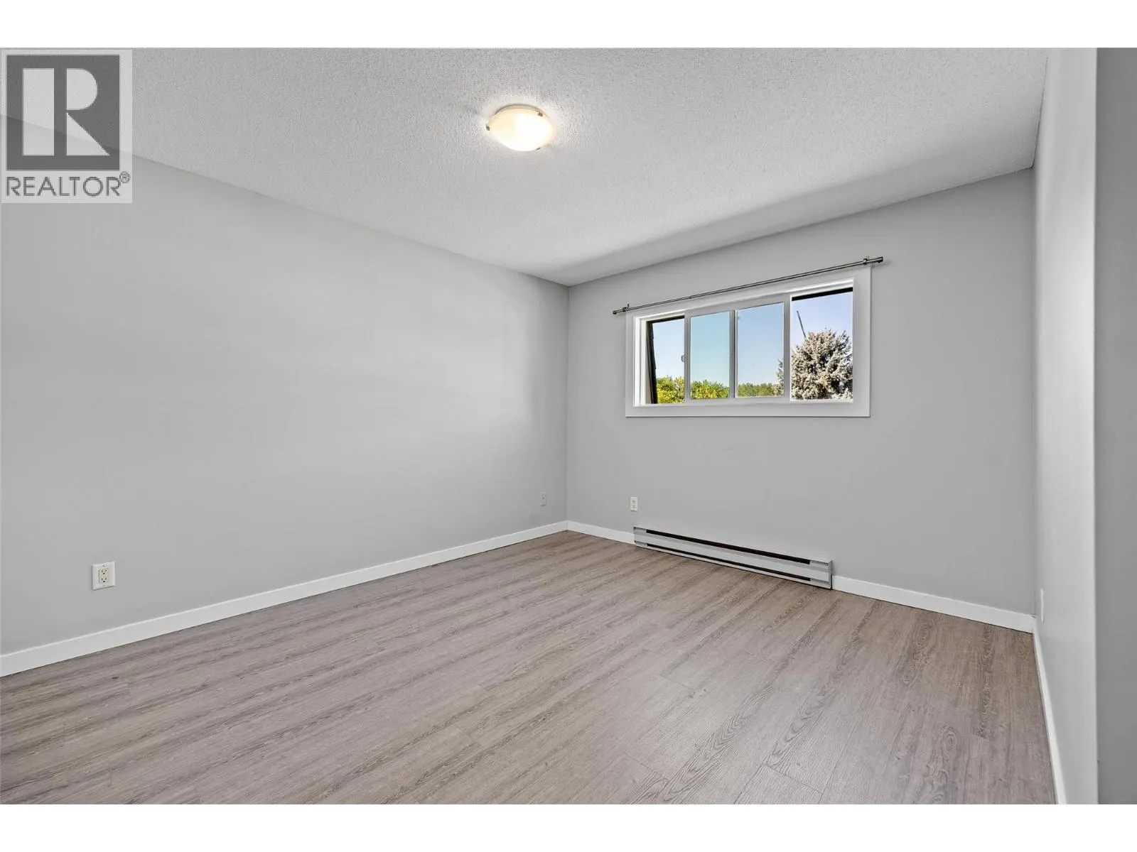 1283 Bernard Avenue Unit# 4