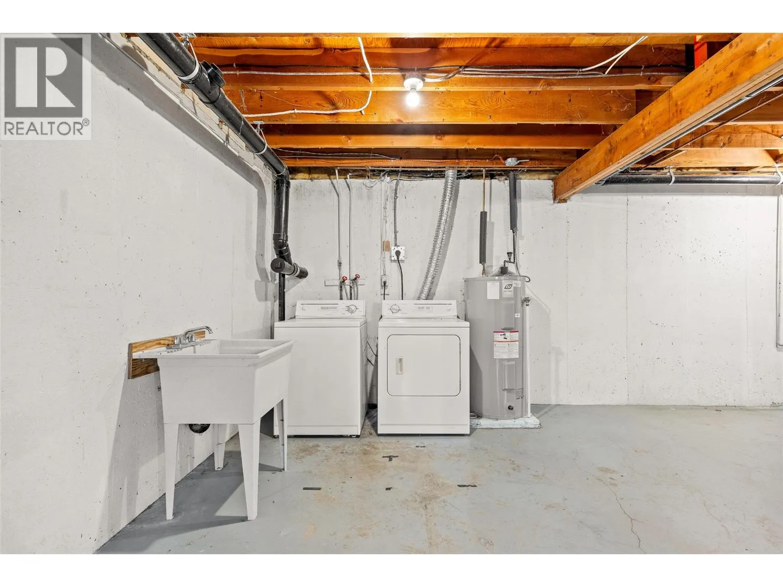1283 Bernard Avenue Unit# 4
