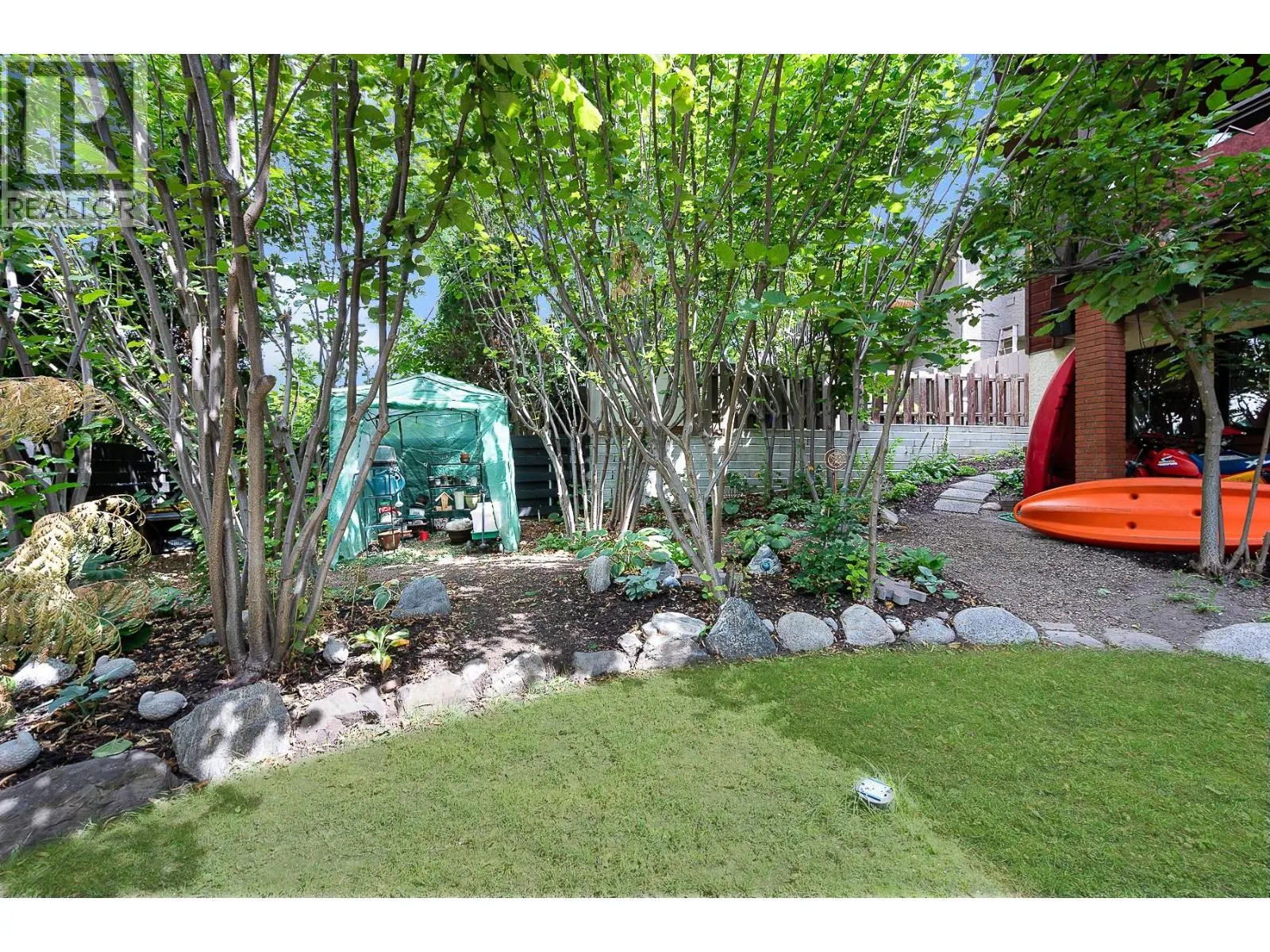 1590 Willow Crescent