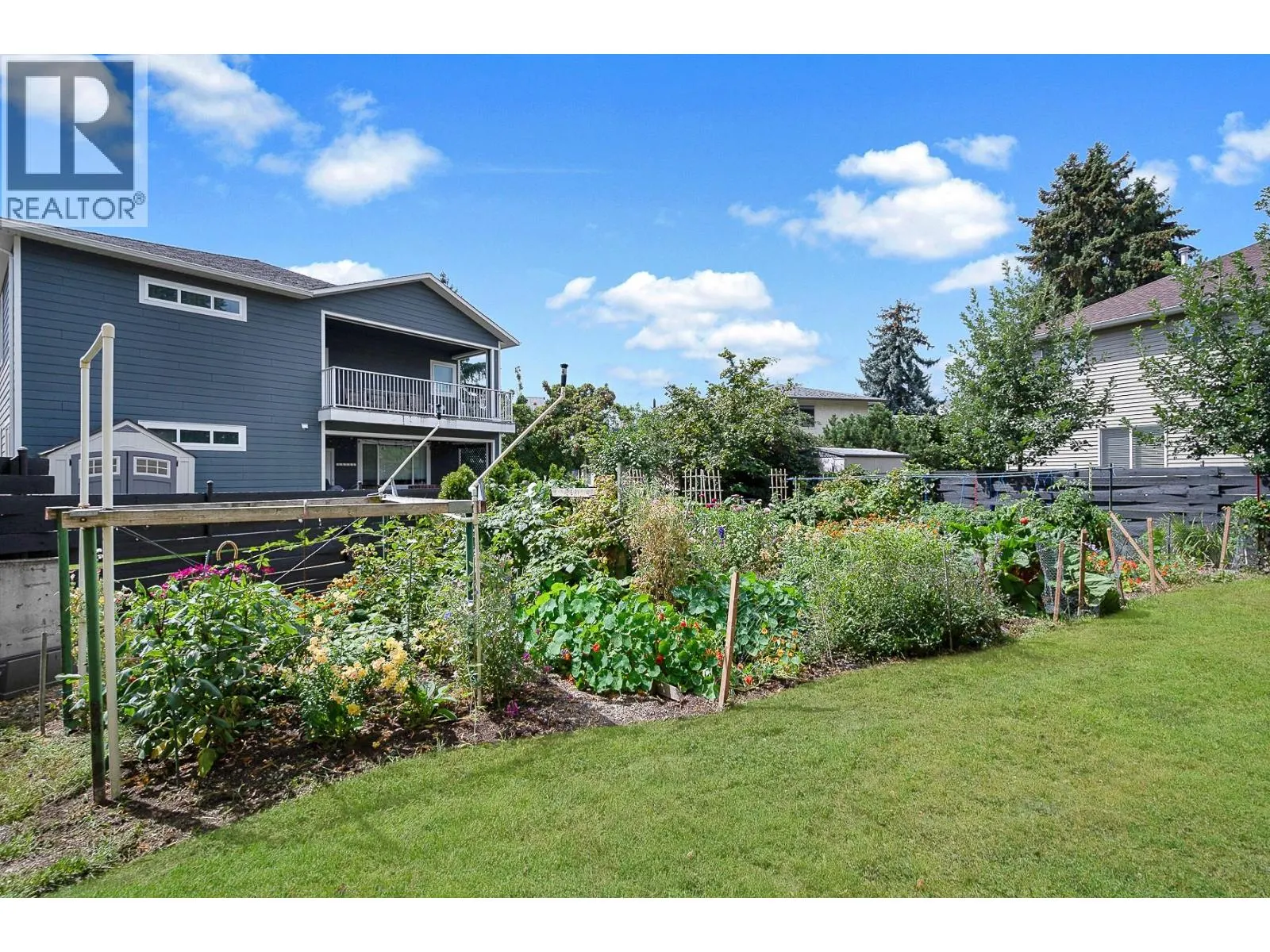1590 Willow Crescent