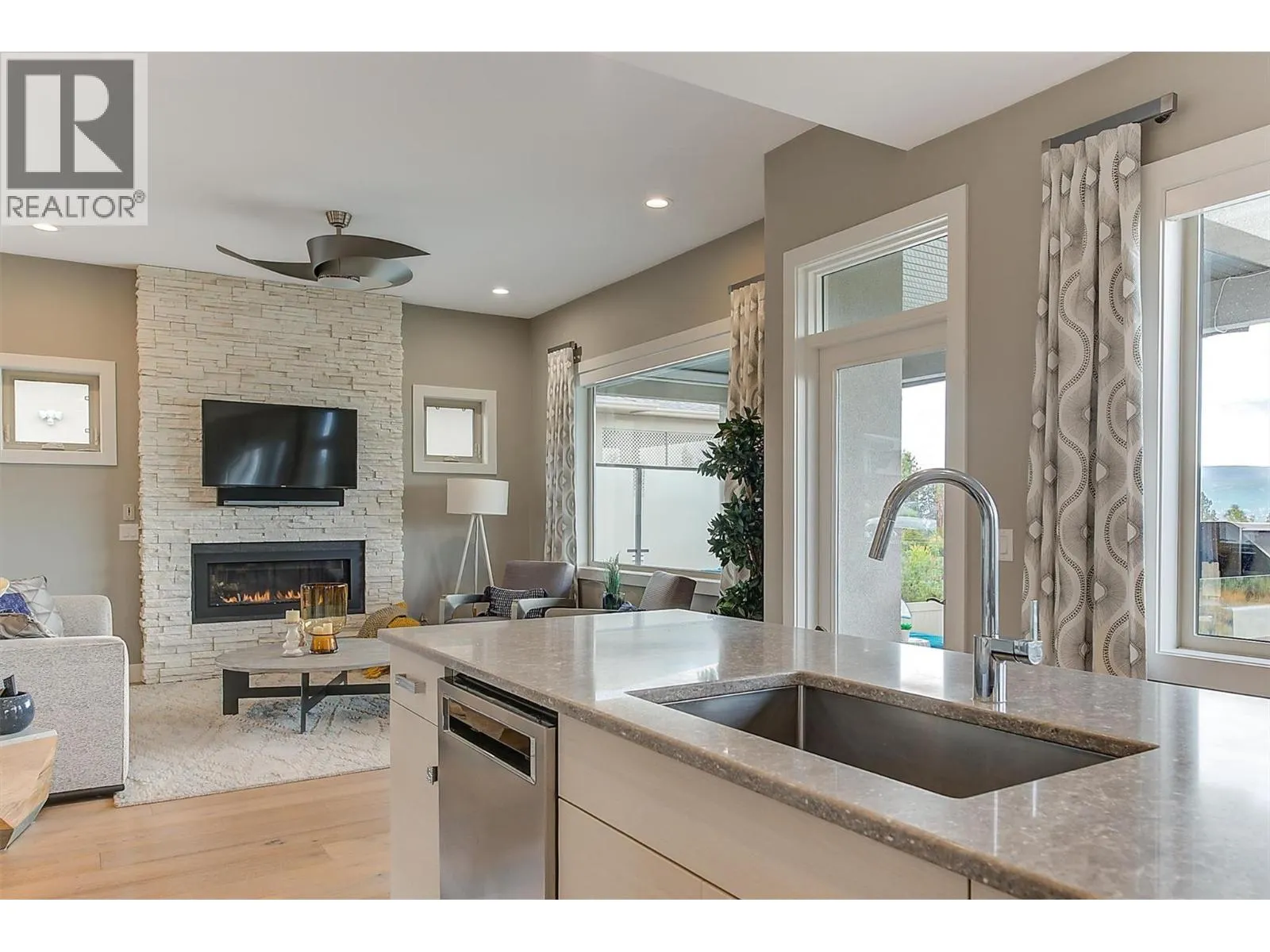 514 Quartz Crescent Unit# 6