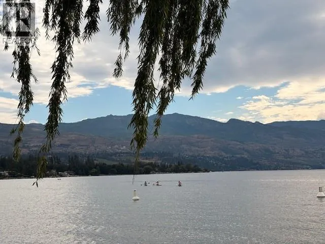 4004 BLUEBIRD Road Unit# 301