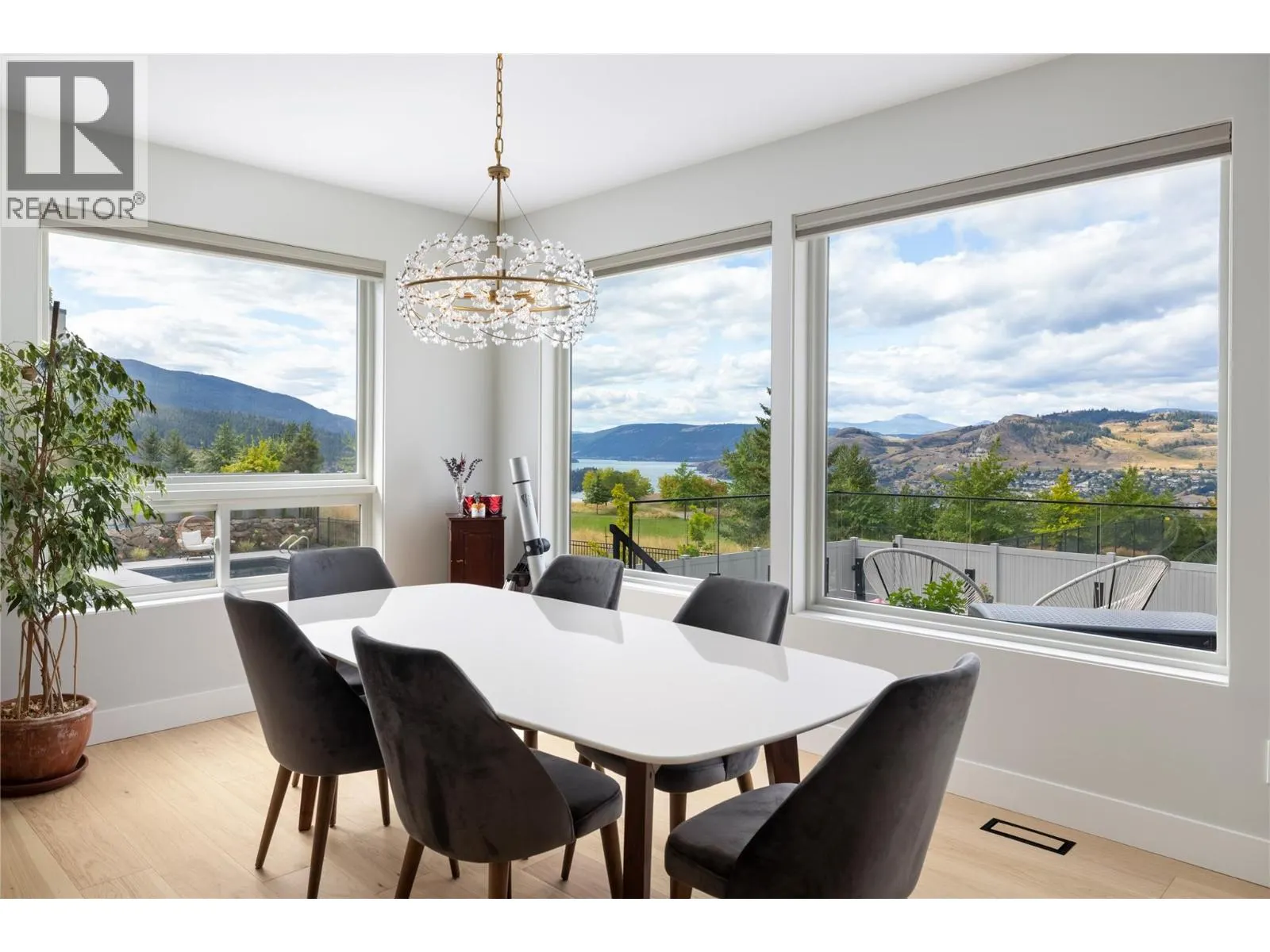 640 Mt. Ida Crescent